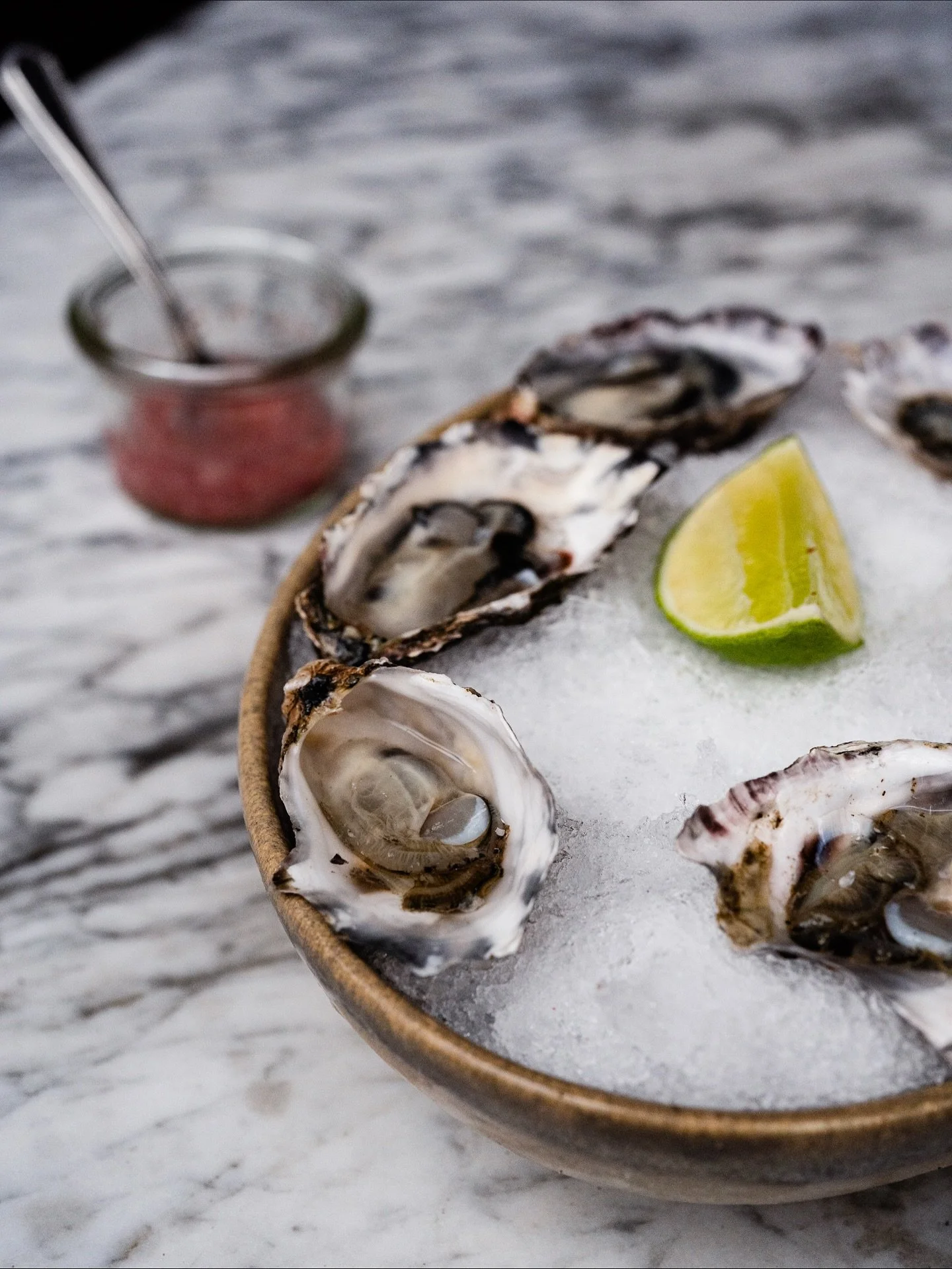 Who else prefers 🍋&zwj;🟩on your oysters? @olympicoysterco 🦪

#stoneburnerseattle #oystersonthehalfshell