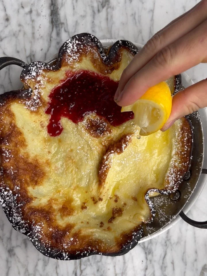 Wouldn&rsquo;t it be fantastic if there was a quaint, outdoor, neighborhood where you could come to a gorgeous farmers market (on a SUNNY WINTER DAY)? After the market stroll, you will be hungry. It sure would be nice to top-off the morning with a be