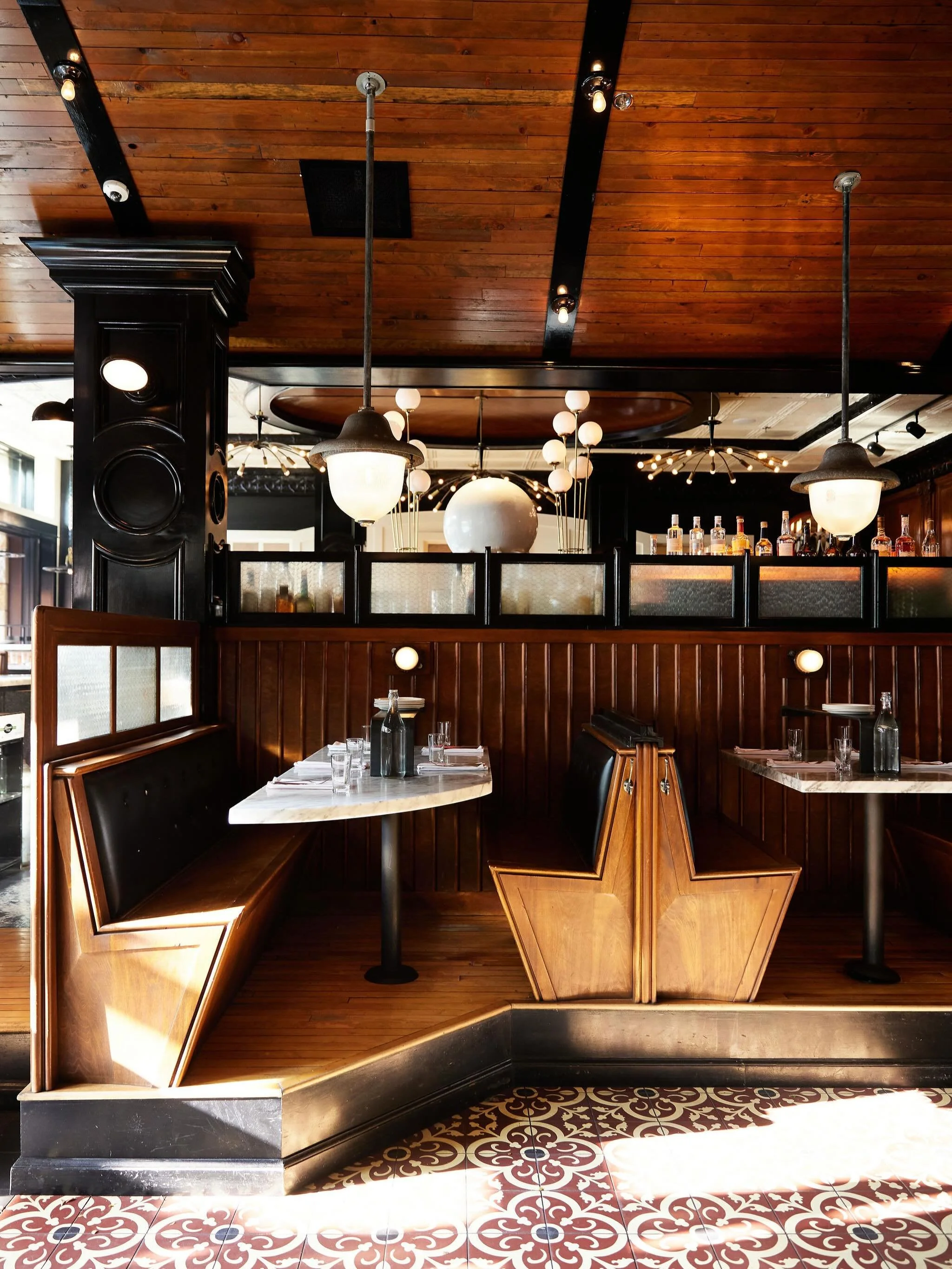 A few daylight details you may have missed at night. 

📷 @feeditcreative 
#stoneburnerseattle #seattlerestaurants #restaurantinteriors #restaurantdesign