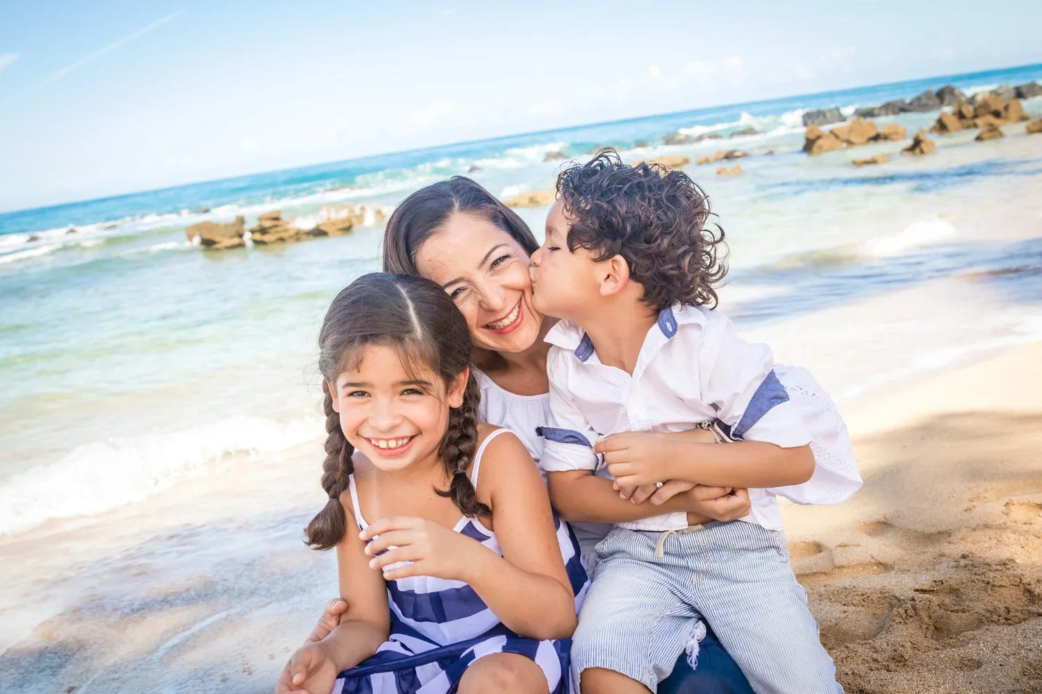 Lactation consultant helping mothers in Wellington, FL