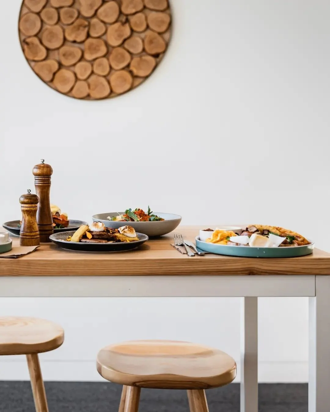 Looking for the perfect brunch spot in South Auckland? We're here! Offering insanely good food, delicious coffee and beautiful space, come and say hi 🙌🏼