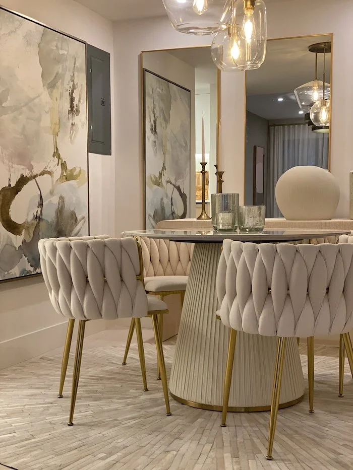 glam-neutral-dining-room-round-table-chairs.jpg