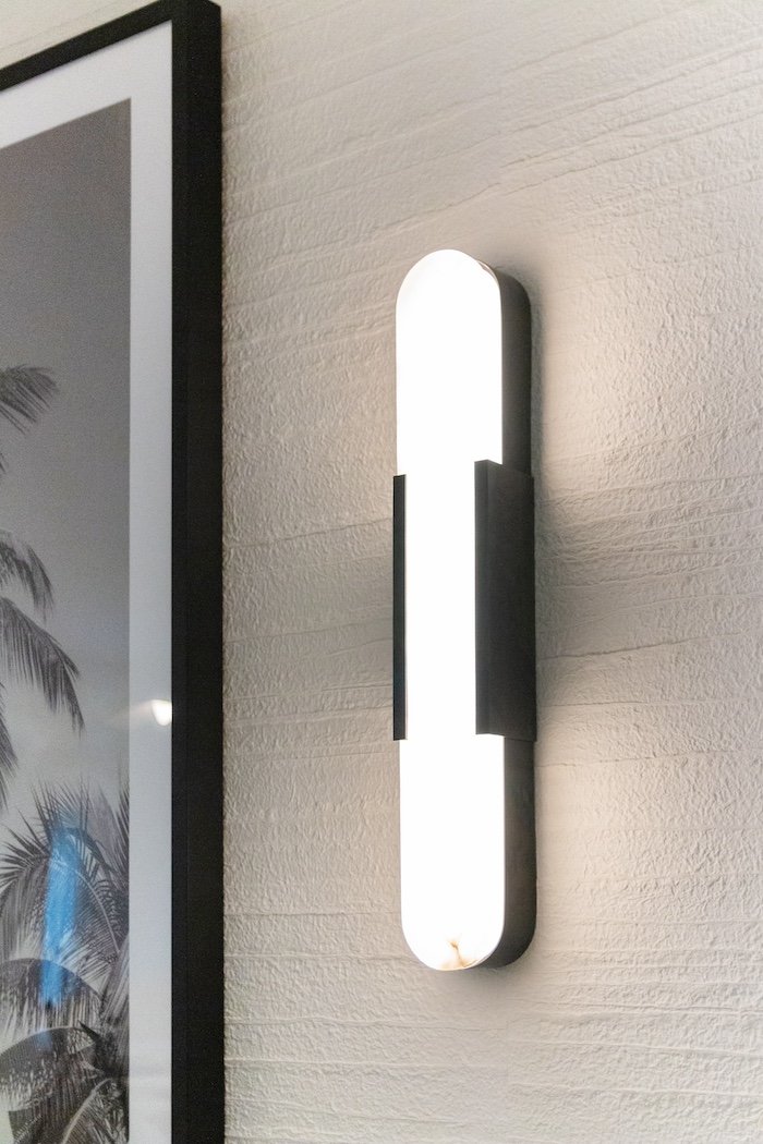 modern-wall-vertical-sconce.jpg