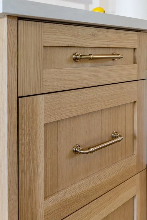 kitchen-white-farmhouse-drawers.jpg
