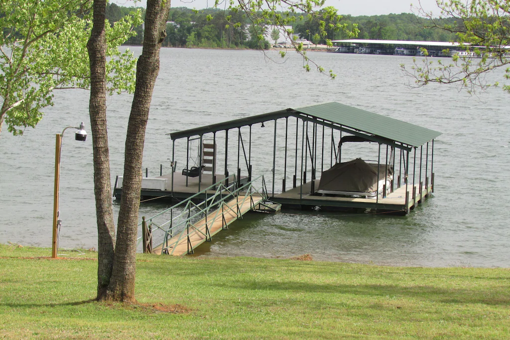 Lake Hartwell Vacation Rentals GA and SC