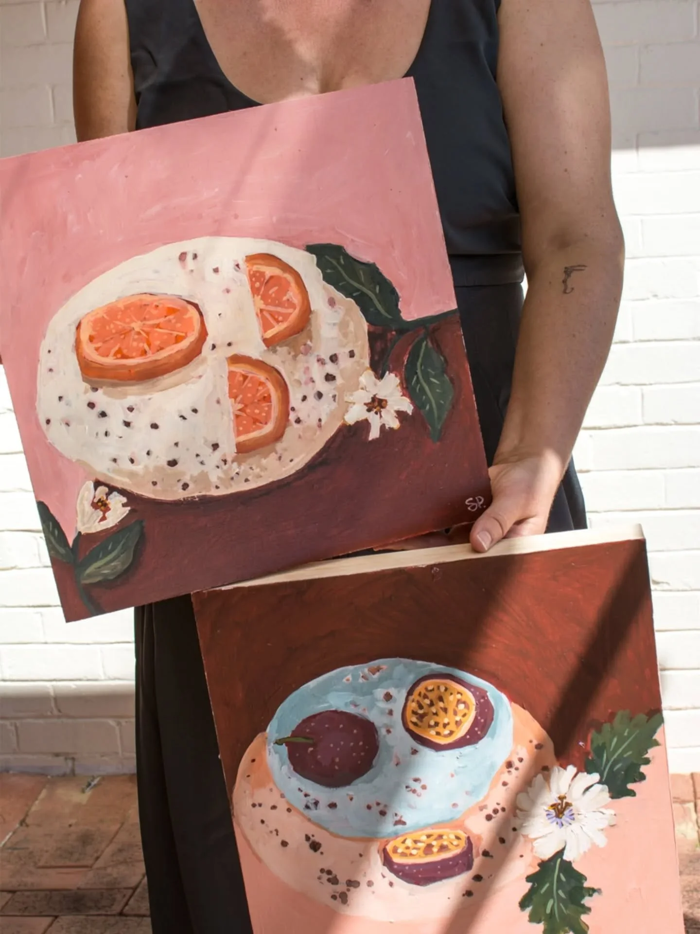 Fruit plates have become one of my favourite subjects to create. They are usually a hit, and I'm pretty sure I've made my favourite collection of fruit plates to date for @inner_west_art_fair 

I'll be sending a newsletter with a catalogue preview to
