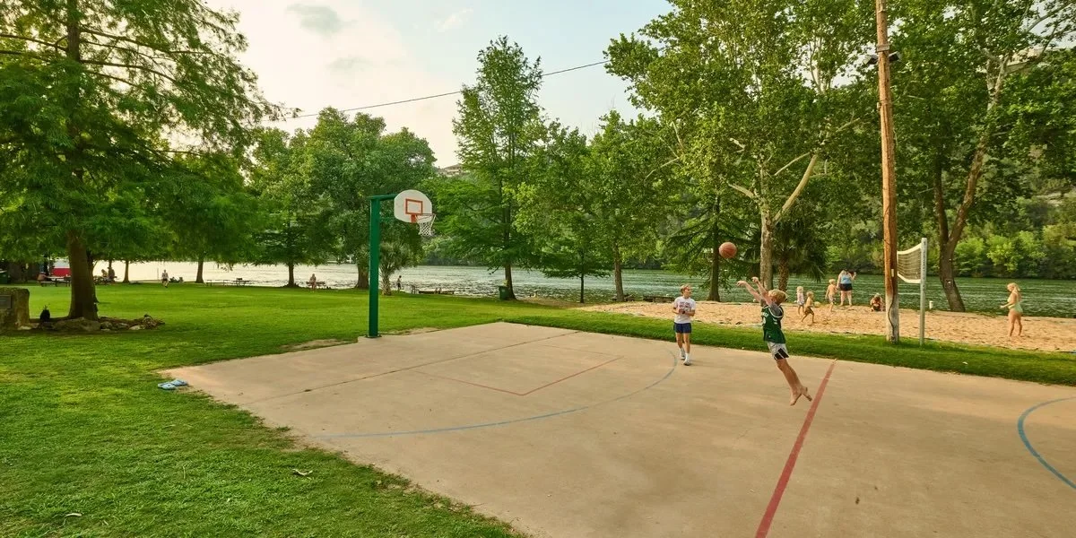 Which real estate agencies specialize in Cuernavaca Austin TX properties?