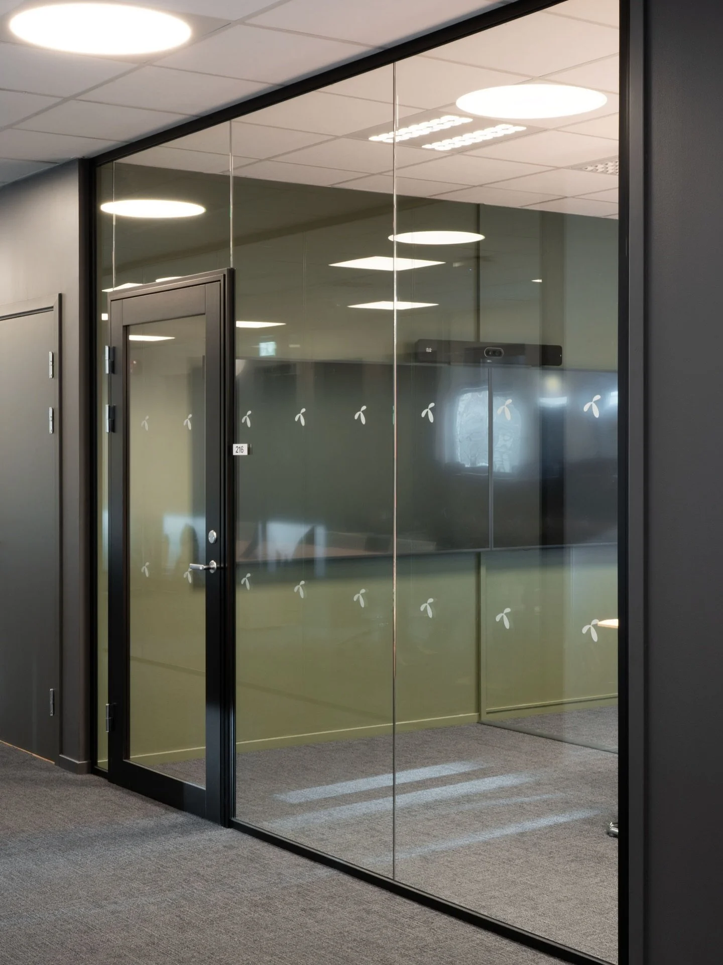 Nytt prosjekt: Telenor Skien. P&aring; gulvet: Milliken teppefliser i serien Nordic Stories og TTC119-27 Ash Blanket med 31 dB akustiske egenskaper p&aring; en 8,9 mm tykk konstruksjon. Se flere bilder og les mer om prosjektet p&aring; pg.no. Link i 