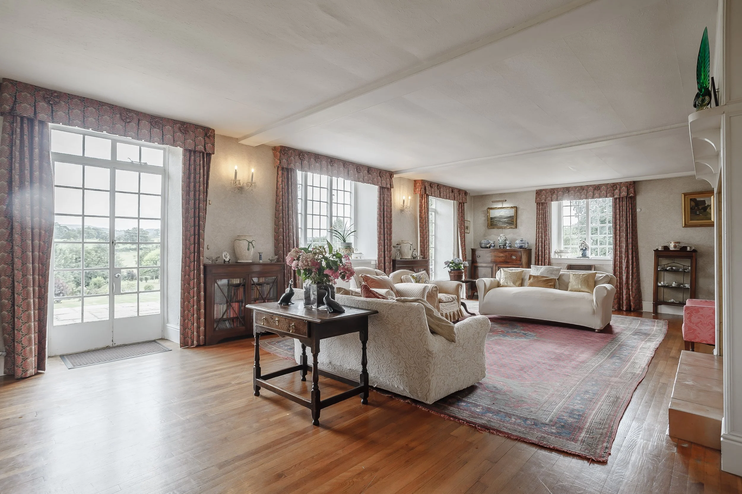 8474565-Interior03.jpg
