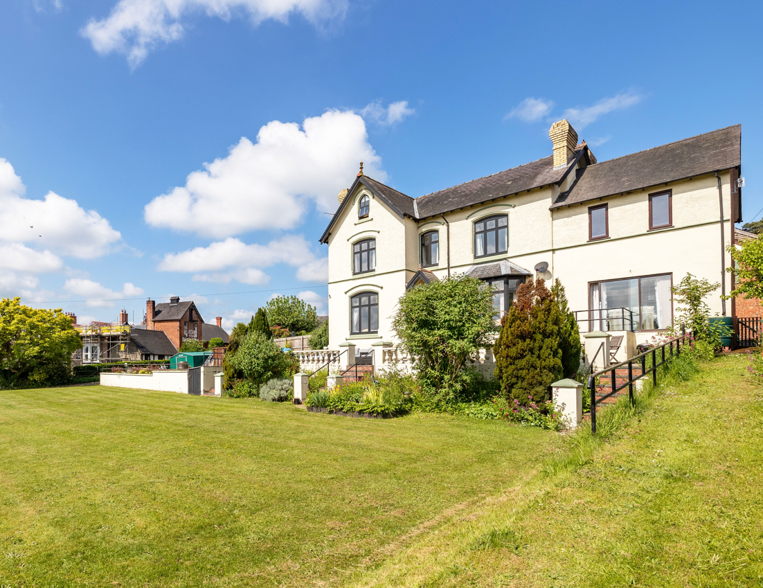 Claremont, Bishops Castle, Shropshire, SY9 5DA 