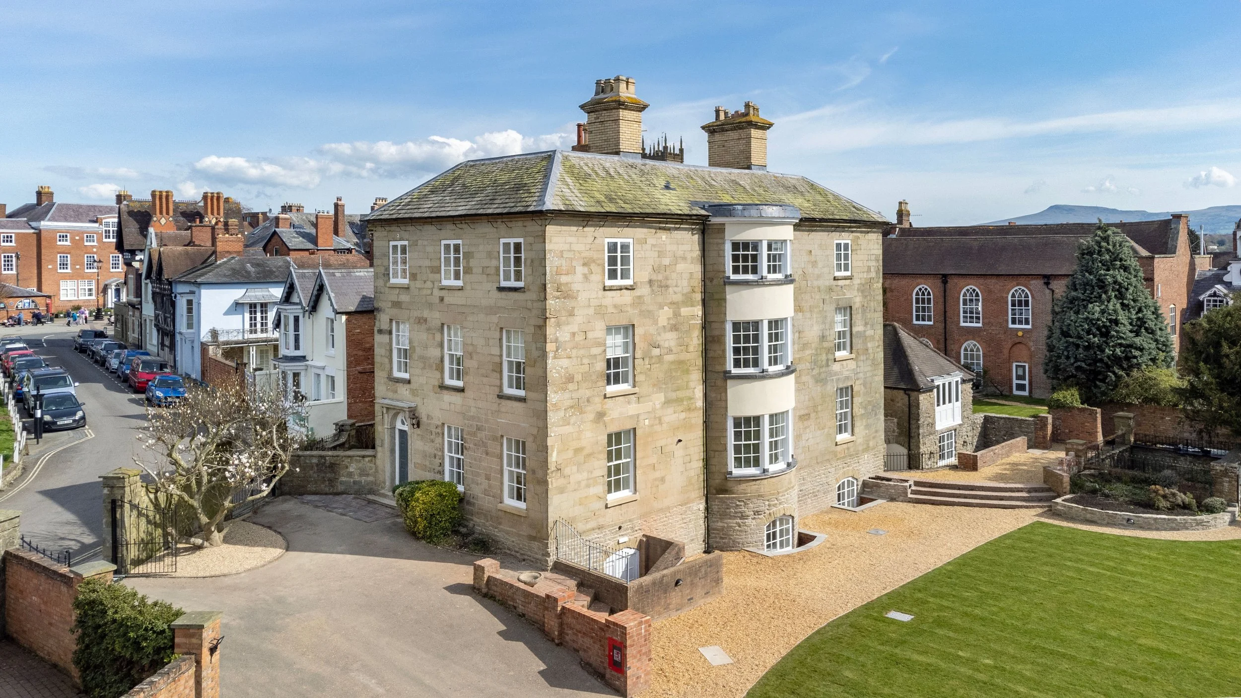 0369DinhamHallPhotoshopped-003.jpg