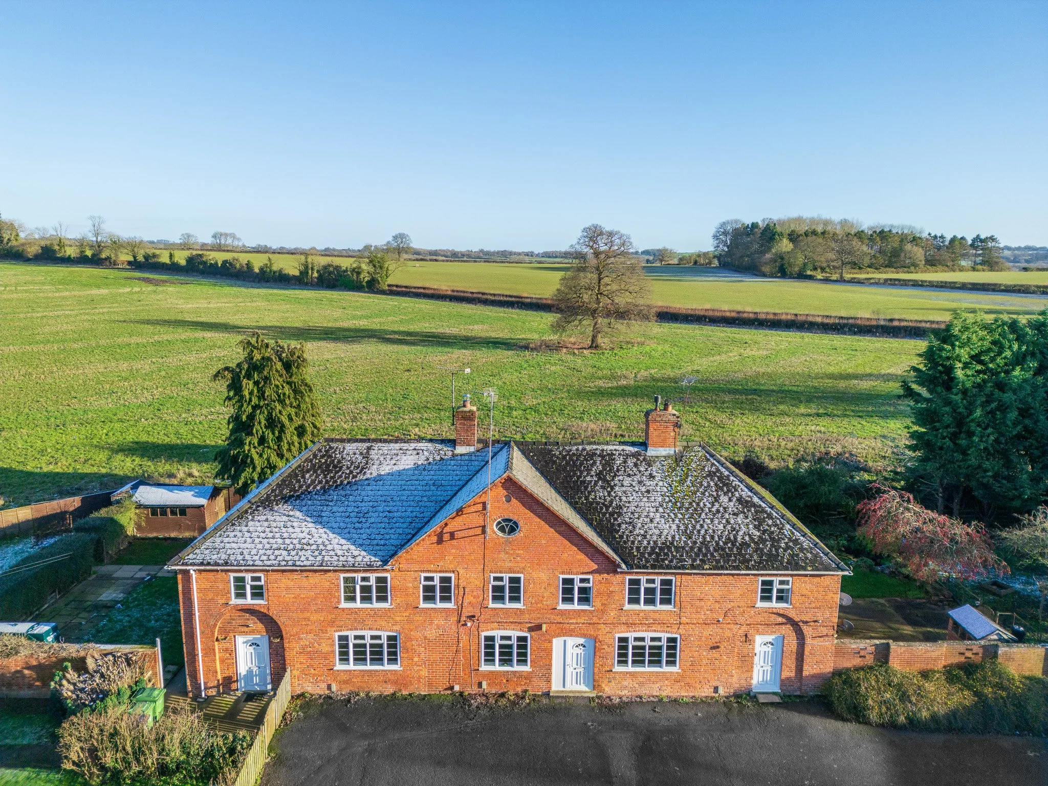 NEW LAUNCH! 🏡✨

5 Rectory Cottages is a superb 1-bedroom country cottage with garden and parking in the Herefordshire countryside.

Guide price - &pound;225,000

https://www.markwiggin.co.uk/property-list/5rectorycottages

#Property #ForSale #Countr