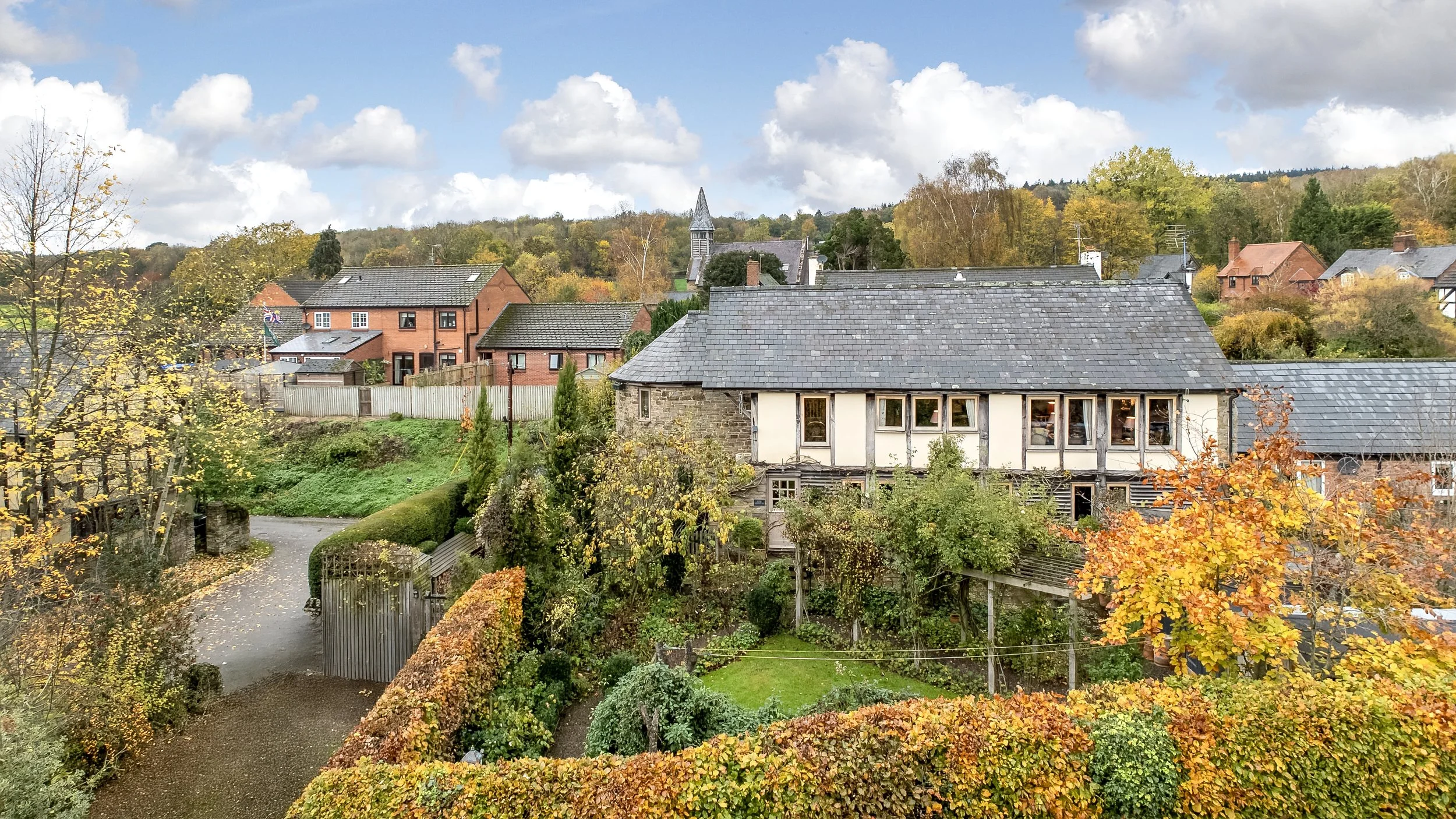 mw2025-30-moon house-02.jpg