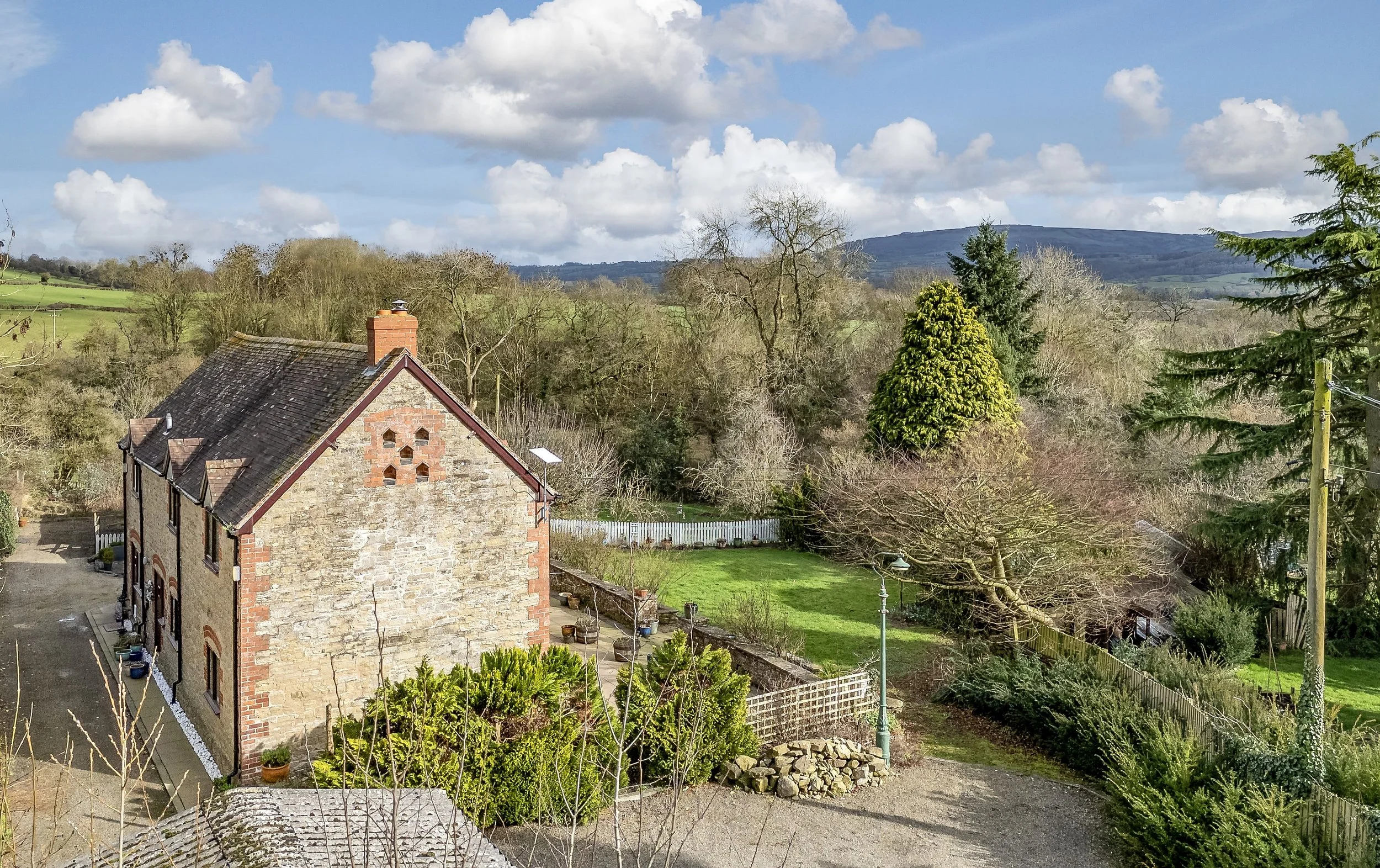 Hillview, Aston Munslow, Craven Arms, Shropshire, SY7 9ER