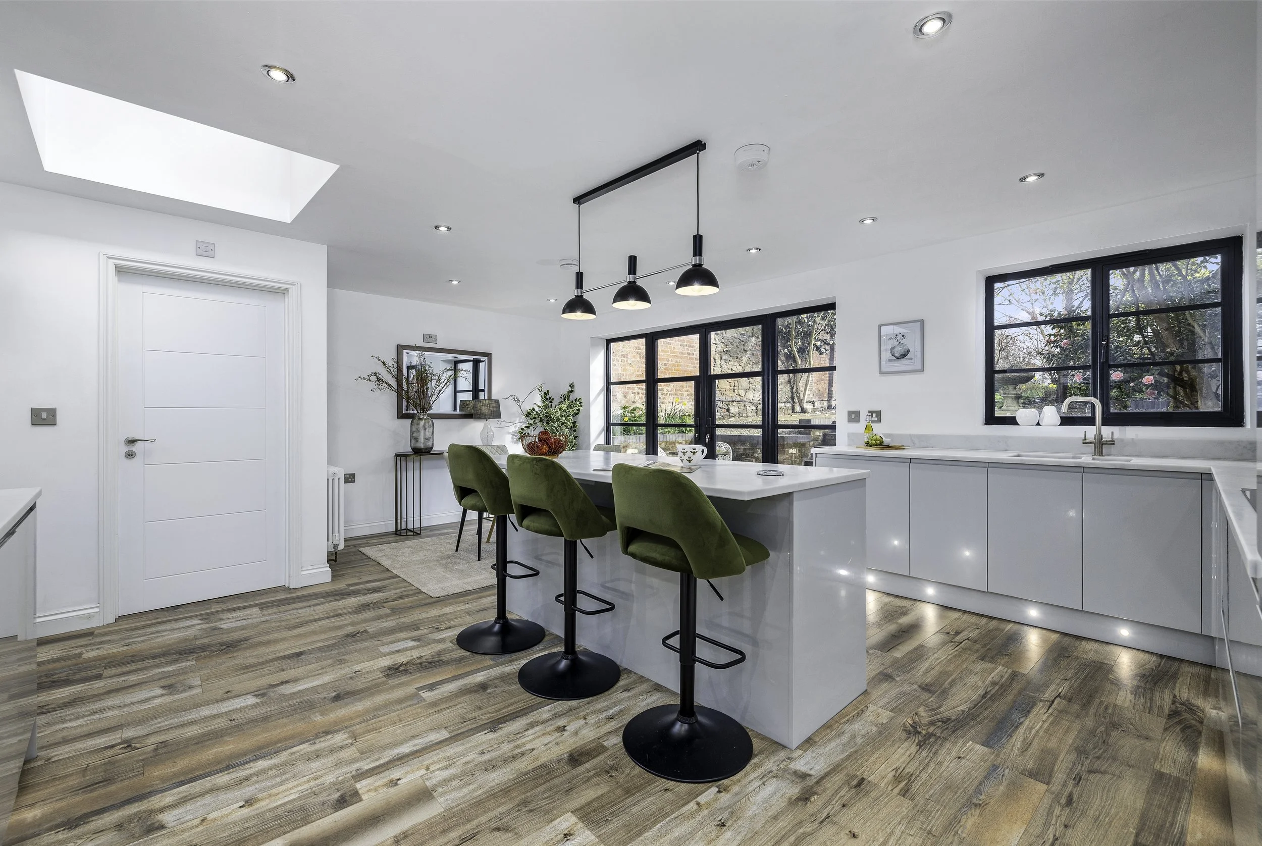 mw2026-16-30 broad st-04.jpg