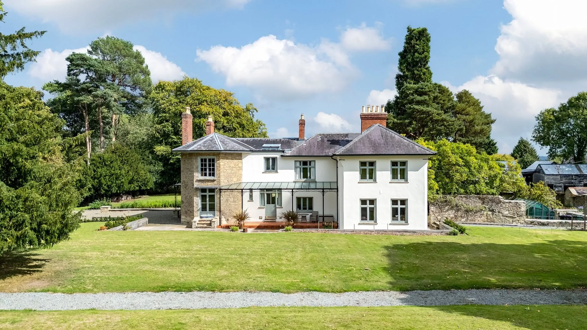 NEW  PROPERTY! 🏡✨

Overton Lodge, Overton, Ludlow, Shropshire, SY8 4DY

A beautifully restored period home close to Ludlow set in approx. 7.94 acres on the edge of Mortimer Forest.

Guide price &pound;1,500,000

https://www.markwiggin.co.uk/property