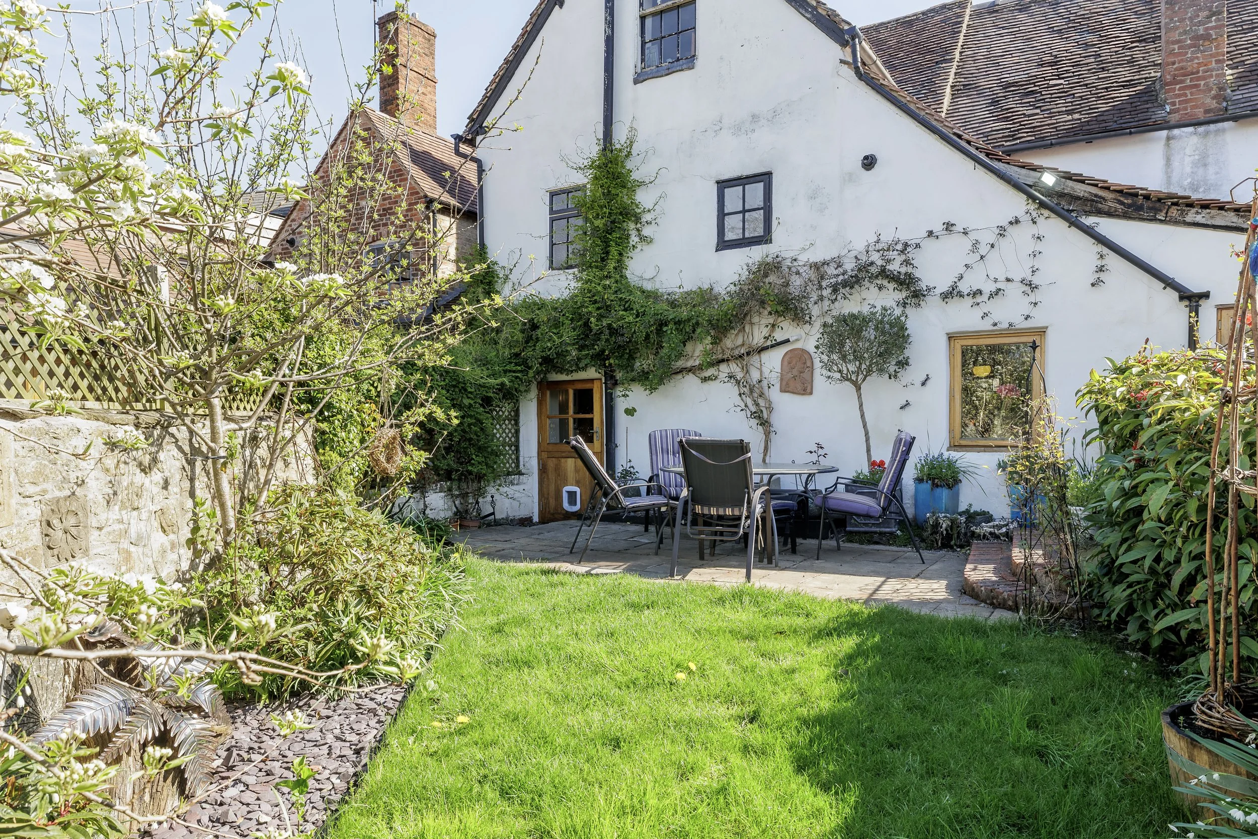 mw2026-24-tannery cottage-05.jpg