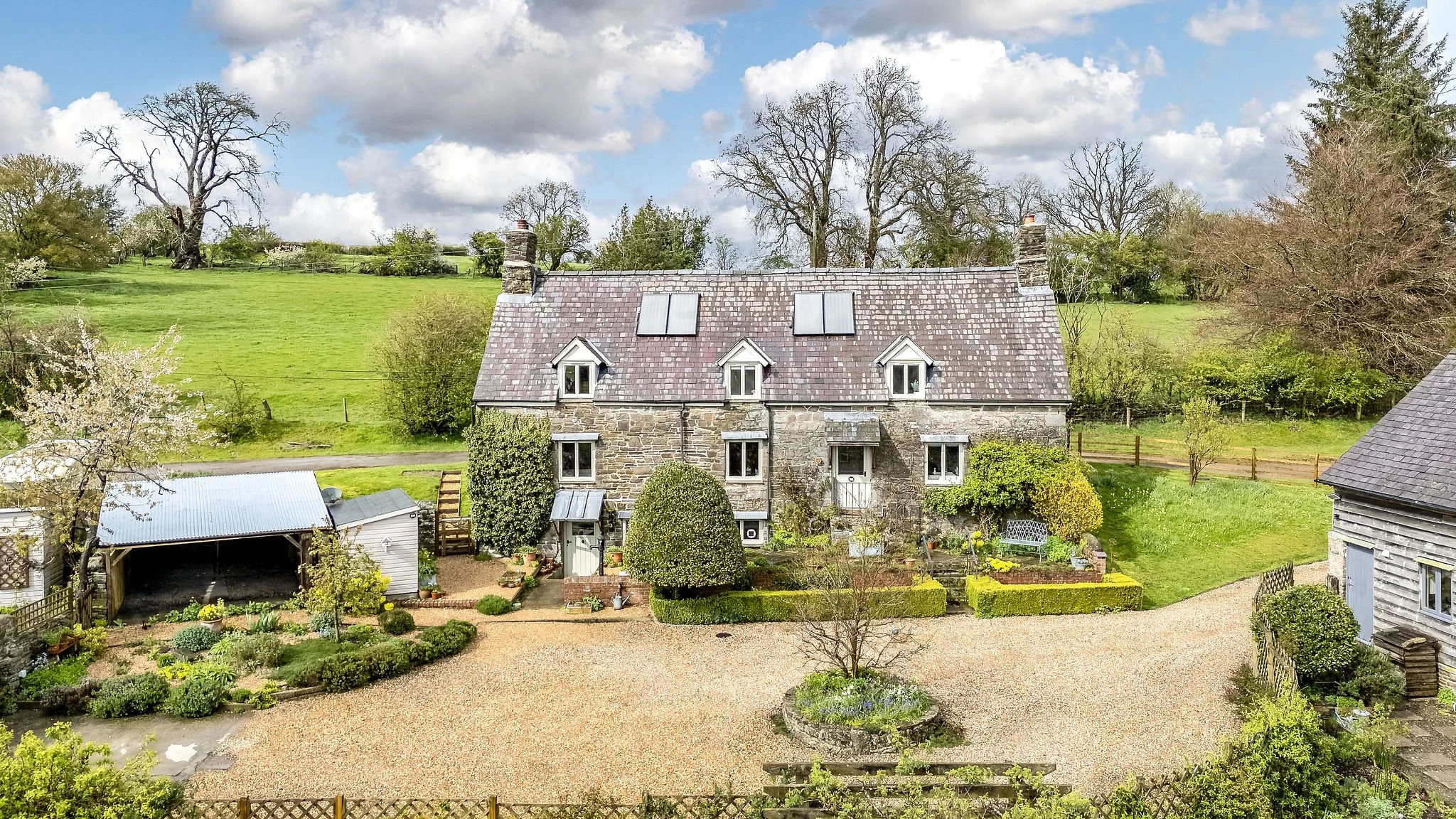  Llan Farmhouse, Twitchen, Clunbury, Craven Arms, Shropshire, SY7 0HN