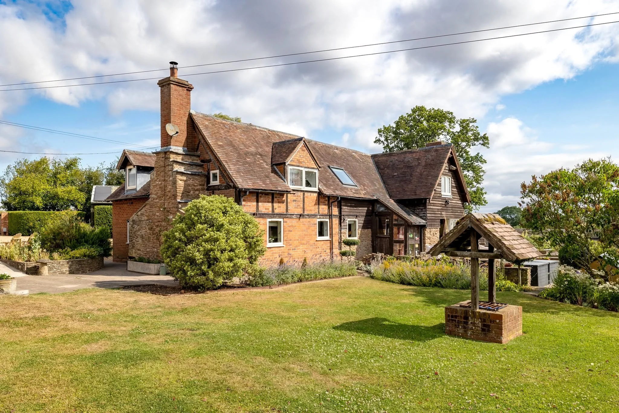 NEW PRICE! EQUESTRIAN FACILITIES 🐎

Cherry Cottage, Cleobury Mortimer, Shropshire, DY14 8LG

A wonderful 5-bedroom family home with equestrian facilities, a superb annexe and range of outbuildings, in 4.75 acres

Guide price - &pound;1,150,000

http