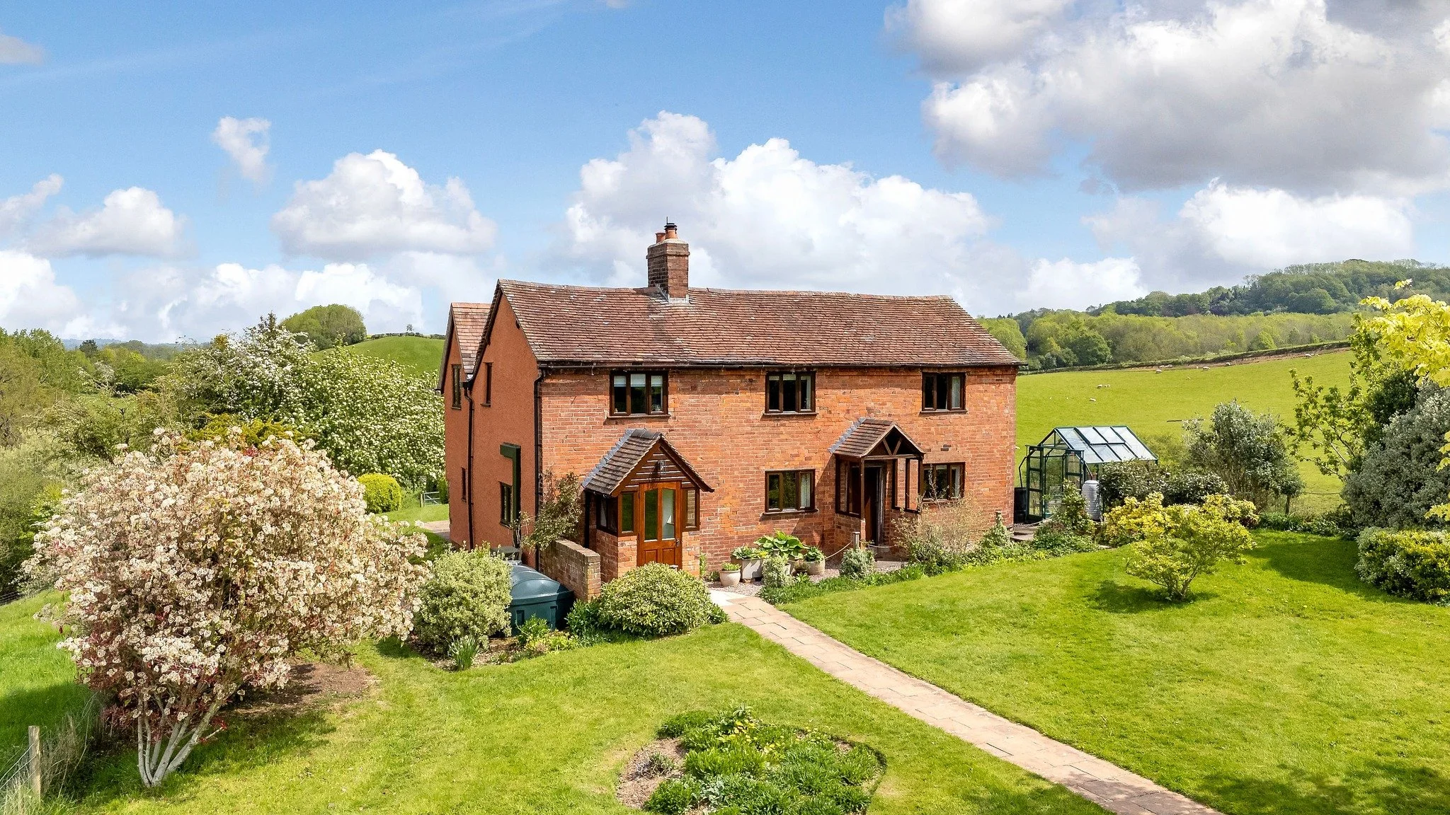 NEW LAUNCH! 🚀

The Caulders, Rochford, Tenbury Wells, Worcestershire, WR15 8SP

A superb country cottage boasting 6.95 acres of land in a tremendous setting with panoramic far reaching countryside views.

Guide price - &pound;750,000

https://www.ma