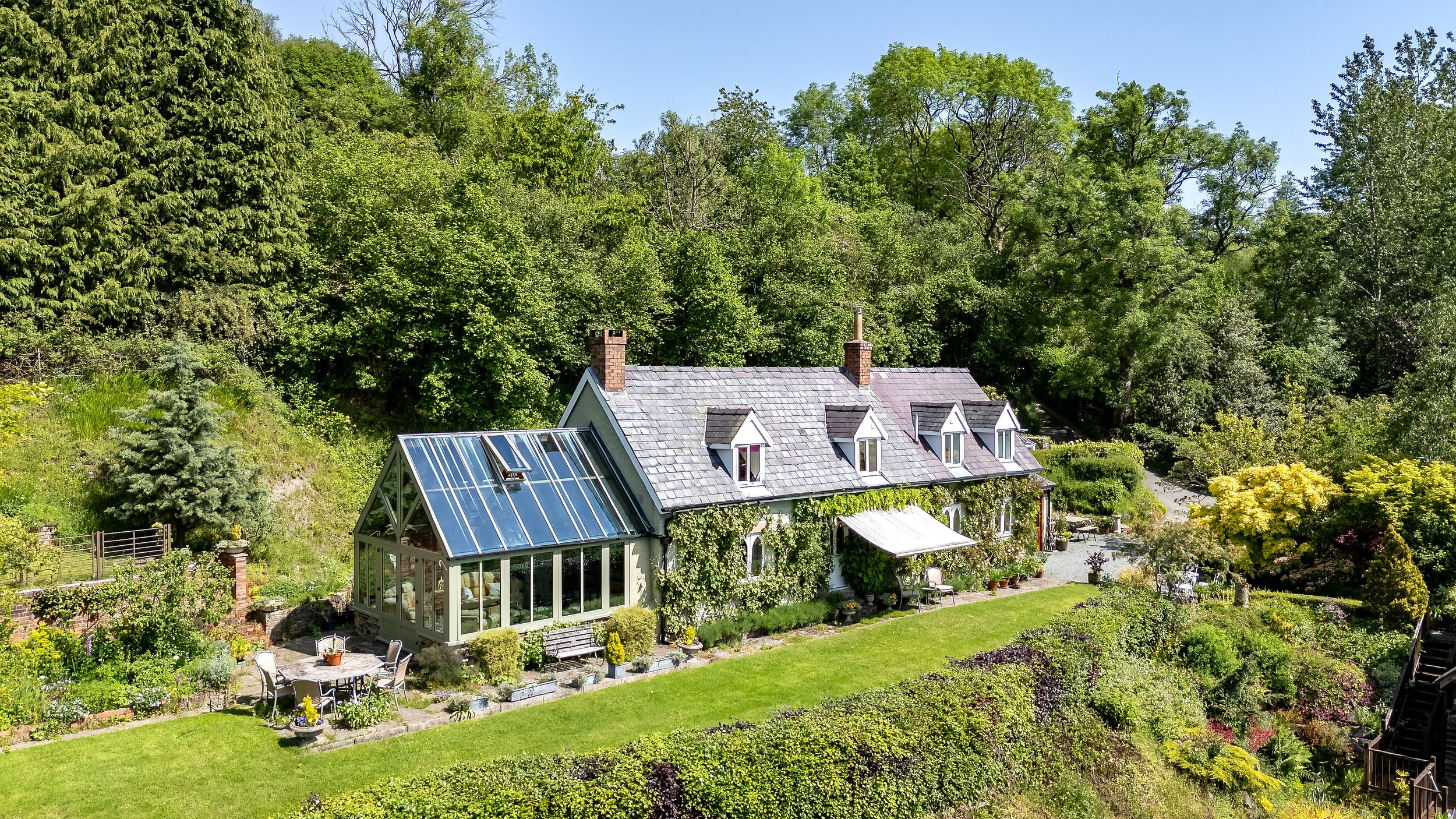 The Vineyard, Bwlch-y-Plain, Knighton, Powys, LD7 1RE
