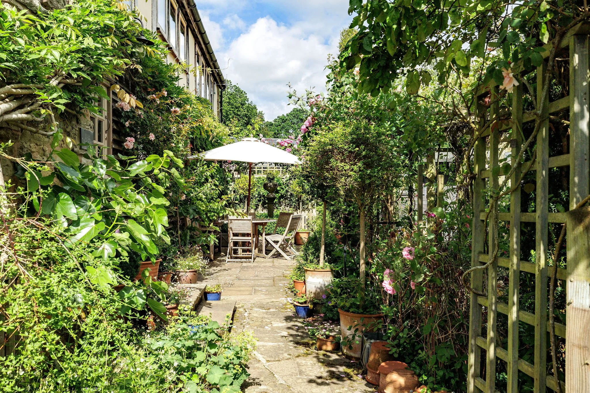 RevisitMoonHouse-08.jpg