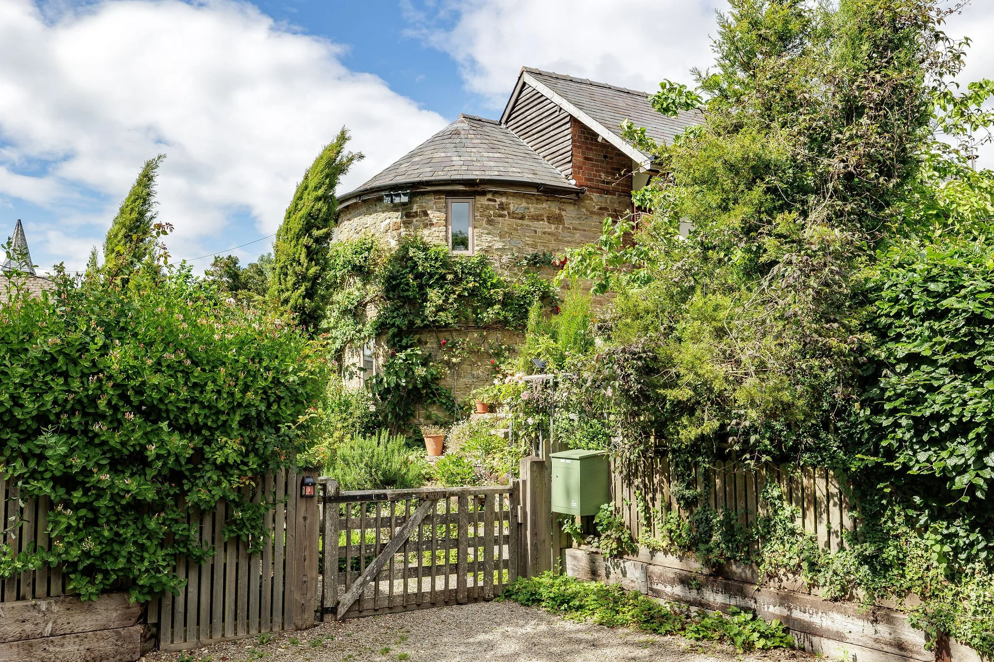 RevisitMoonHouse-18.jpg