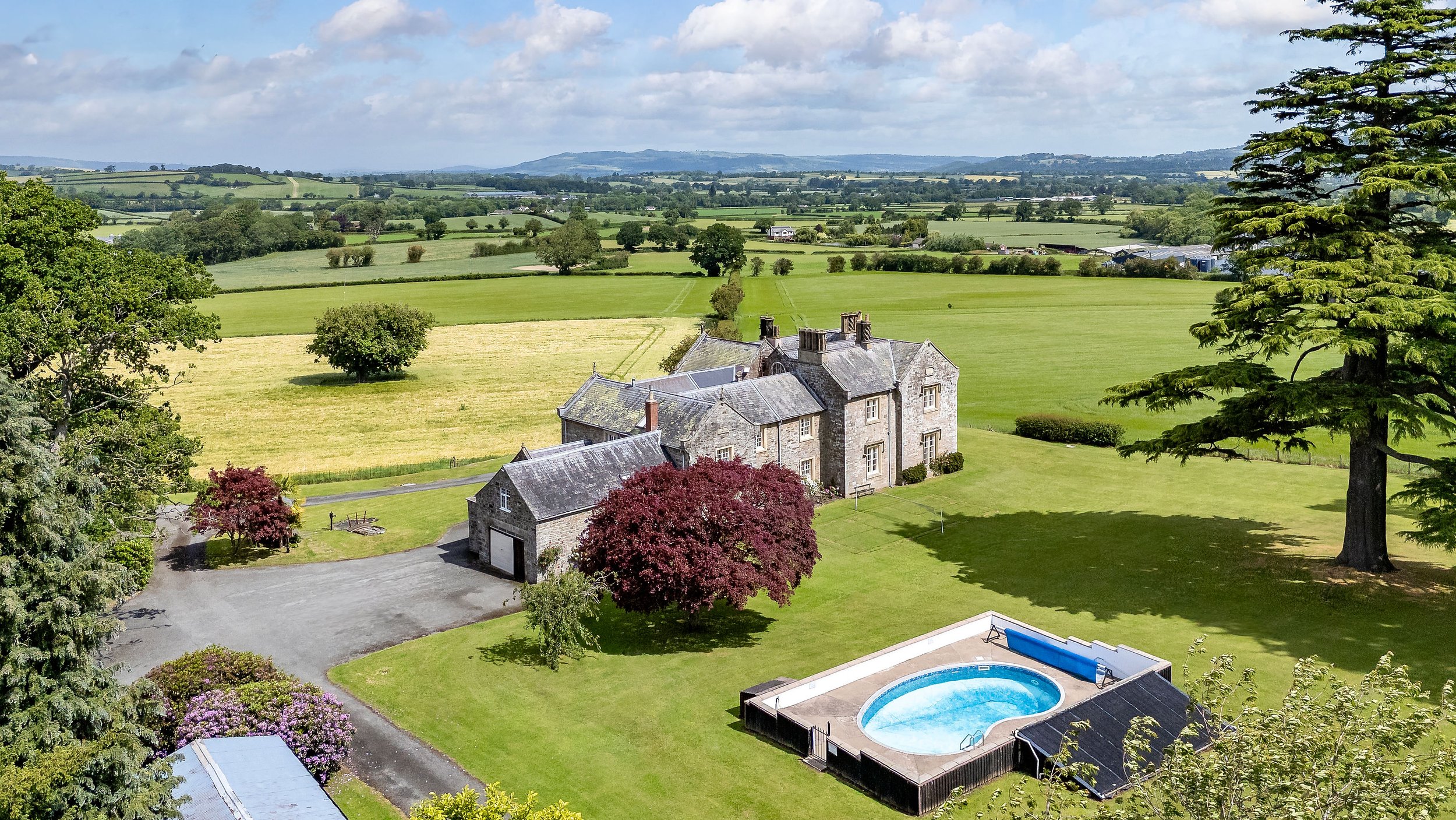 Pentrenant Hall, Churchstoke, Montgomery, Powys, SY15 6TG