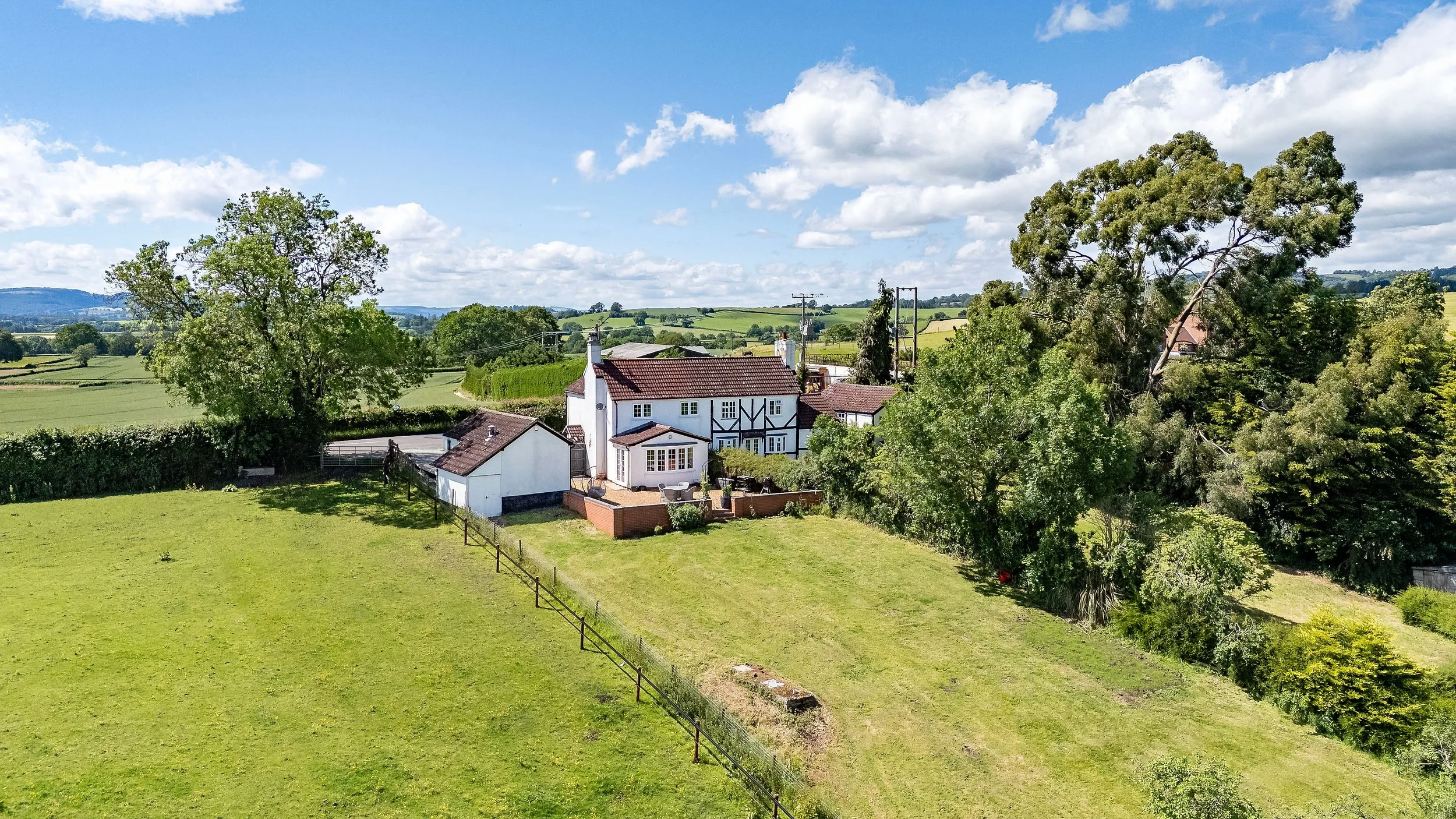 1 The White House, Nash, Ludlow, Shropshire, SY8 3DE