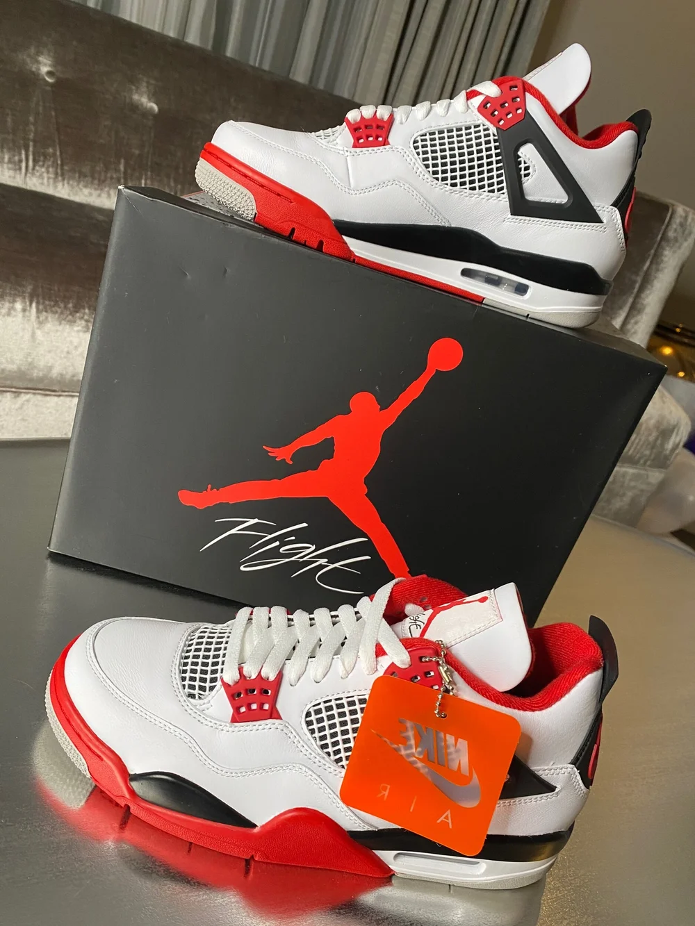 Jordan iv black shop fire red