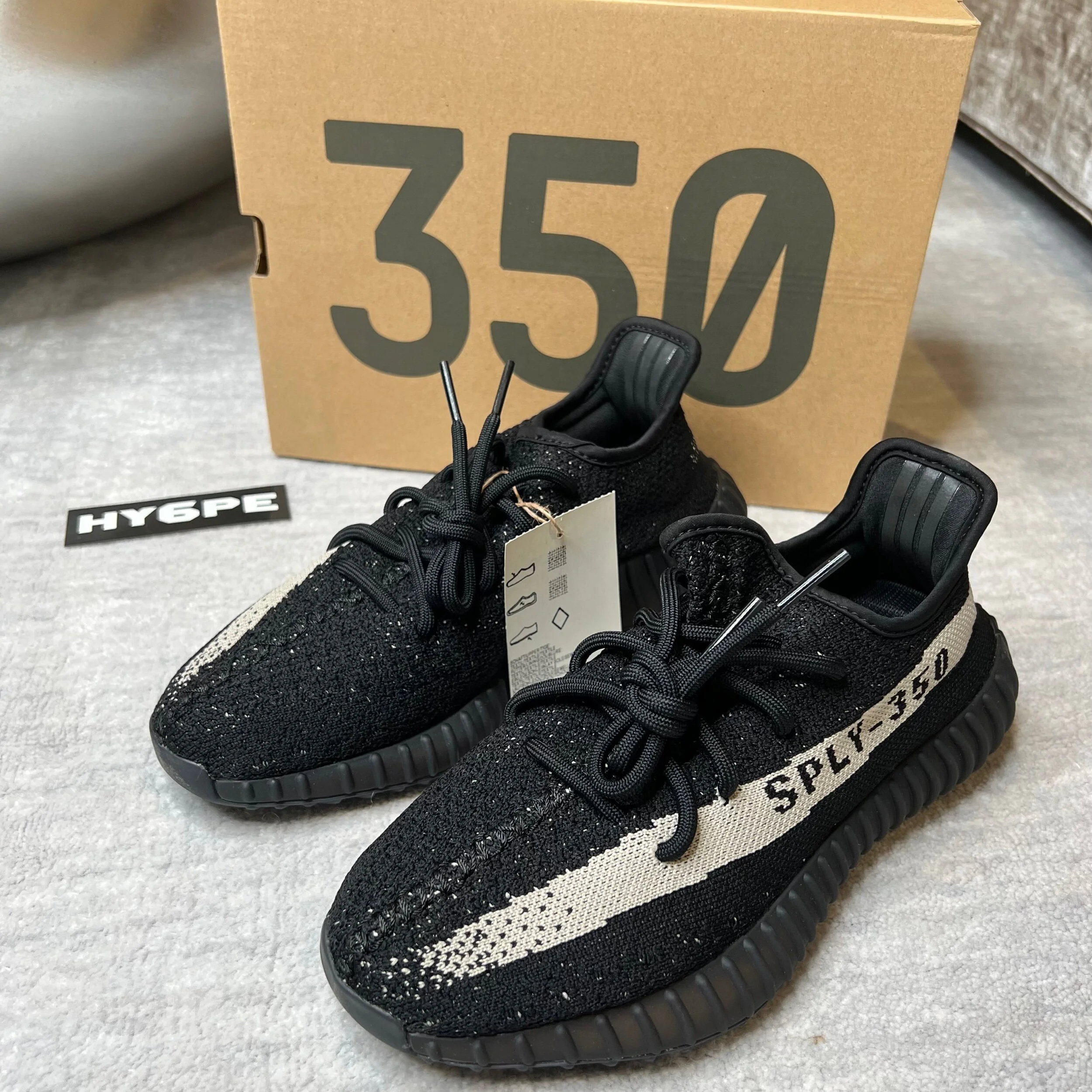 yeezy v1 oreo