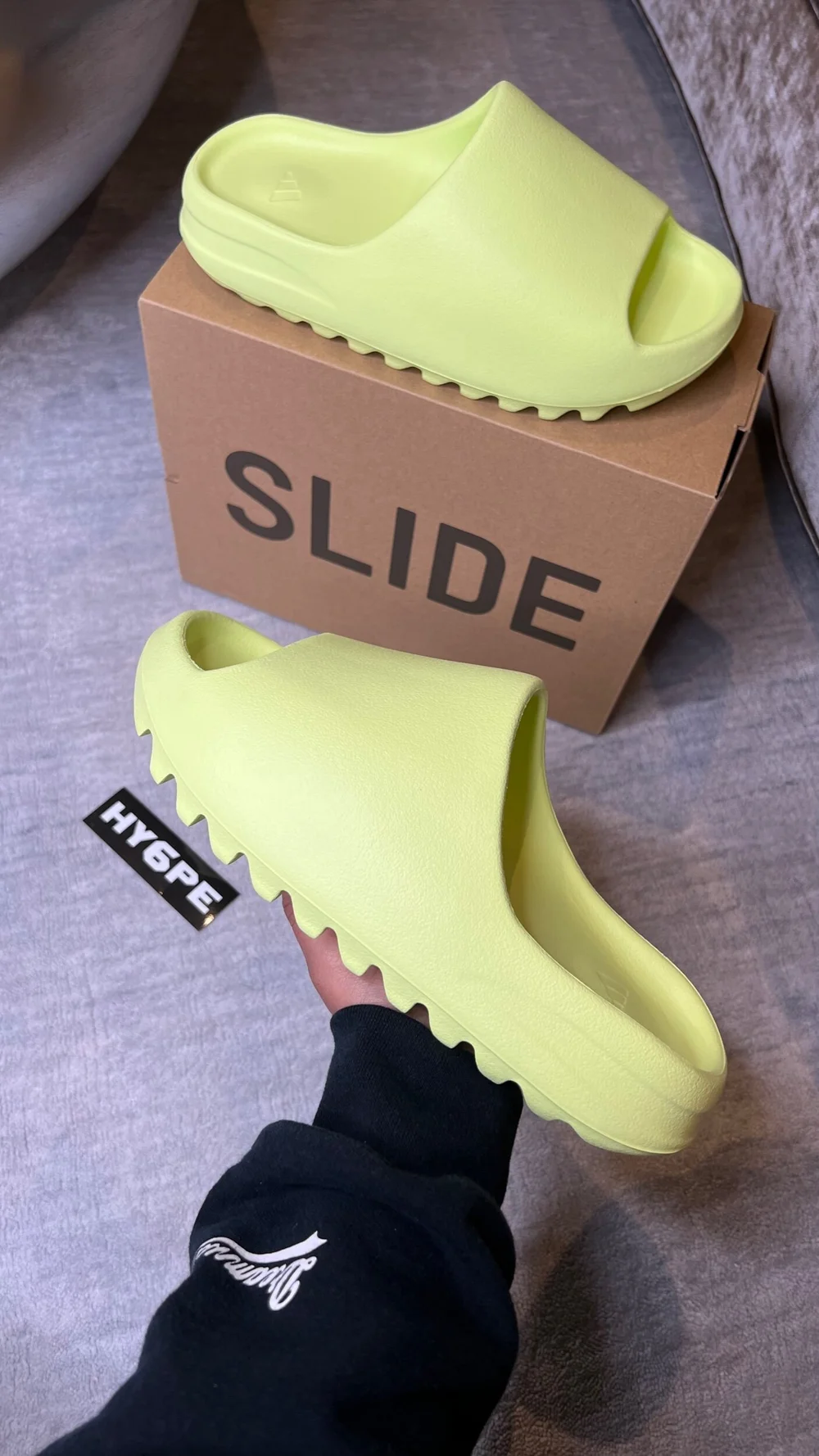 Green sales glow yeezy