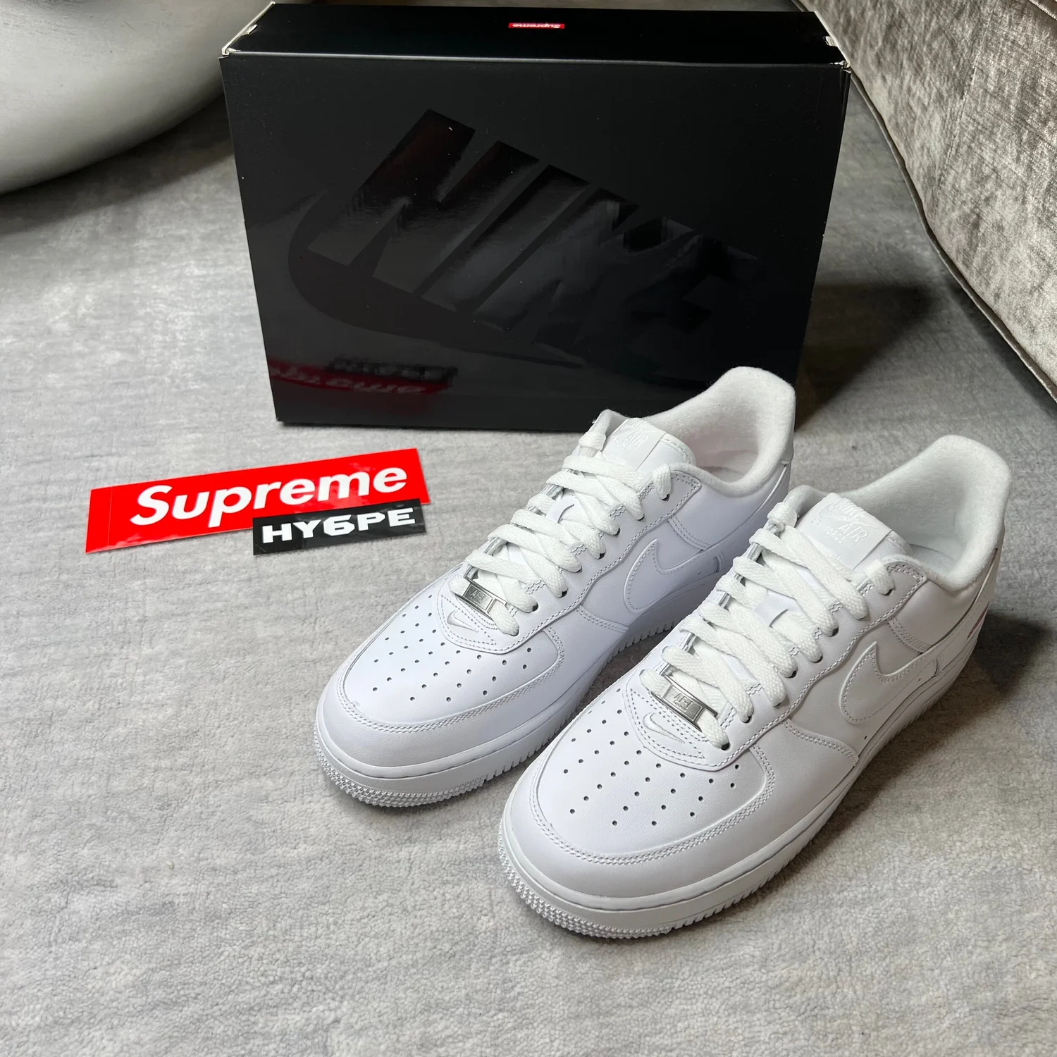 Supreme Air Force 1<br/>Supreme Air Force 1White Comes with Supreme Air Force 1<br/>Supreme Air Force 1White Comes with