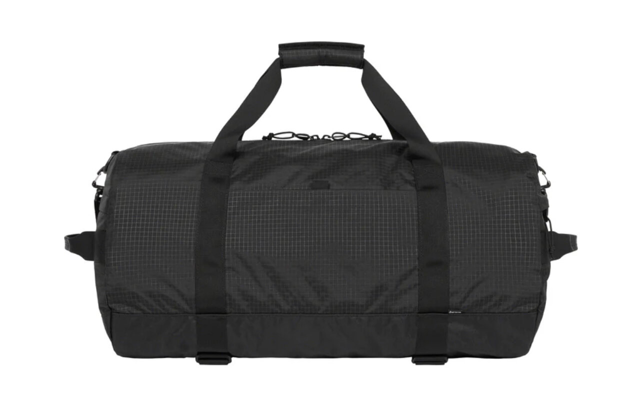 Supreme Black Duffle Bag
Supreme Black Duffle BagReflective Logo&nbsp;
bag, black, large, supreme, reflective, box logo, tote, duffle, logo
Hype6ix