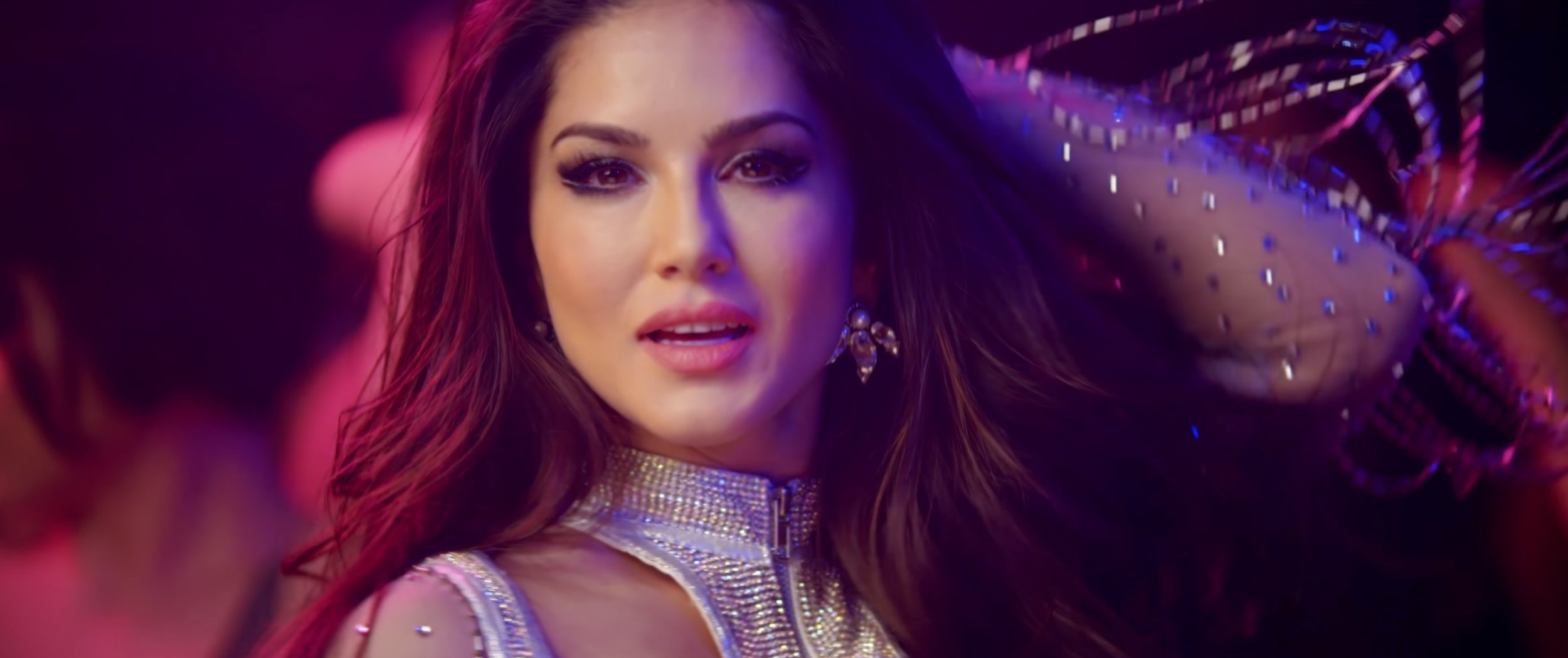 sunnyleone2.jpg