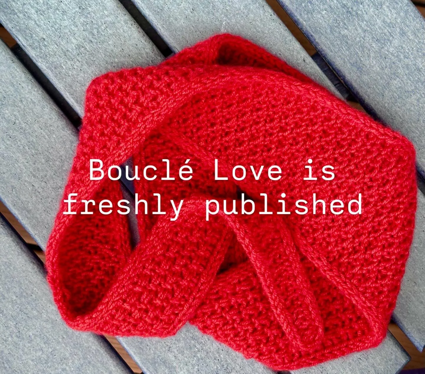 Happy Valentine&rsquo;s ! This is a quick knit that makes you very happy. Worsted weight yarn, easy stitch pattern, and small number of stitches. Are you with me? I love small projects between serious sweater knitting ones. Do you? Anyway, love to yo
