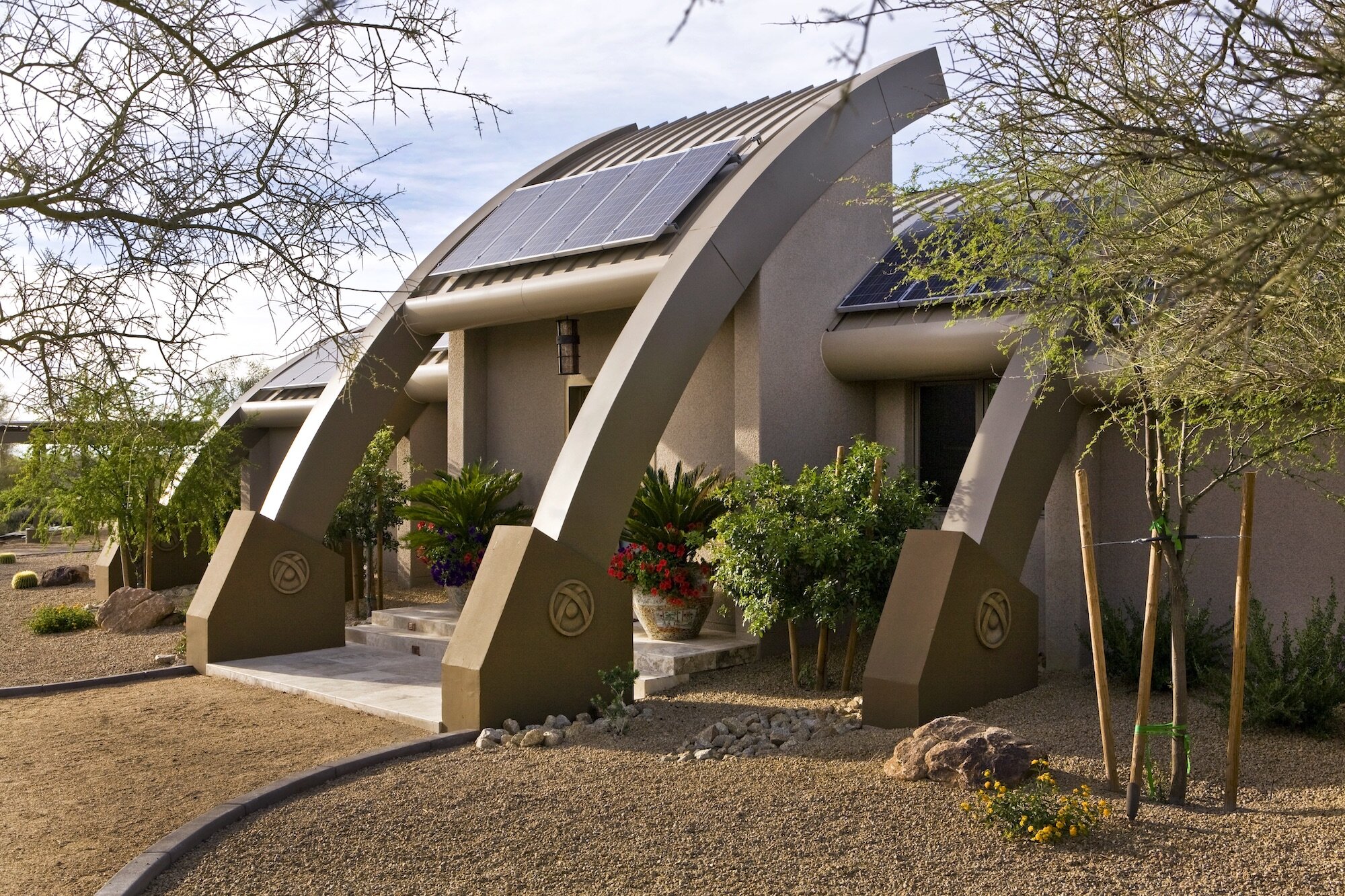 5 A custom modern guest house in Scottsdale - 03.jpeg