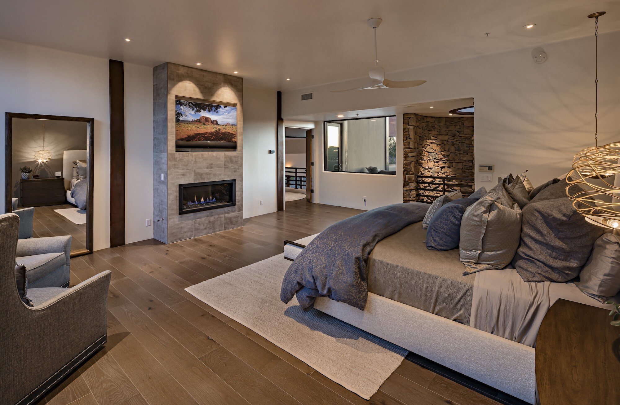 3 A custom modern home in Scottsdale - 10.jpeg