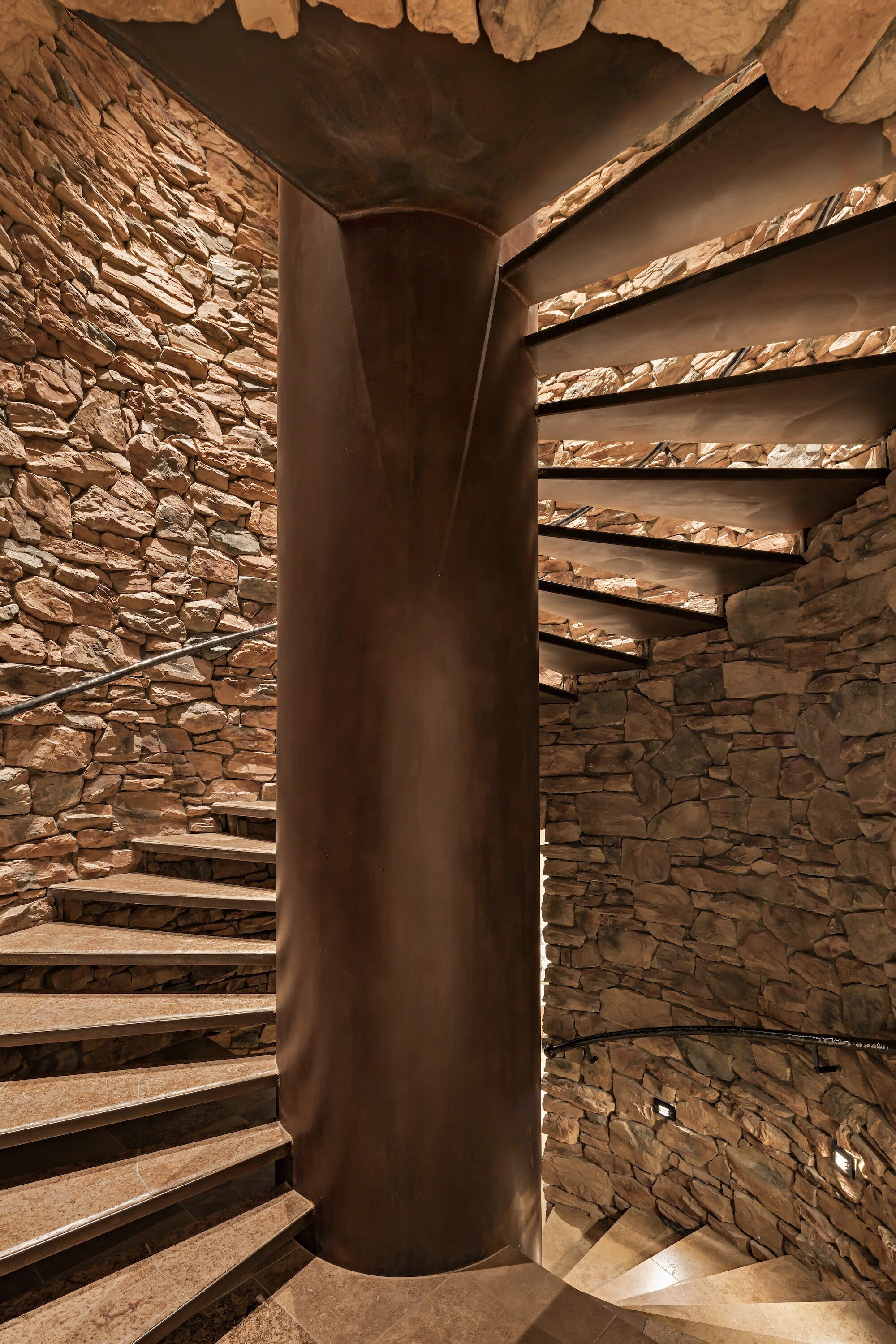 3 A custom modern home in Scottsdale - 09.jpeg