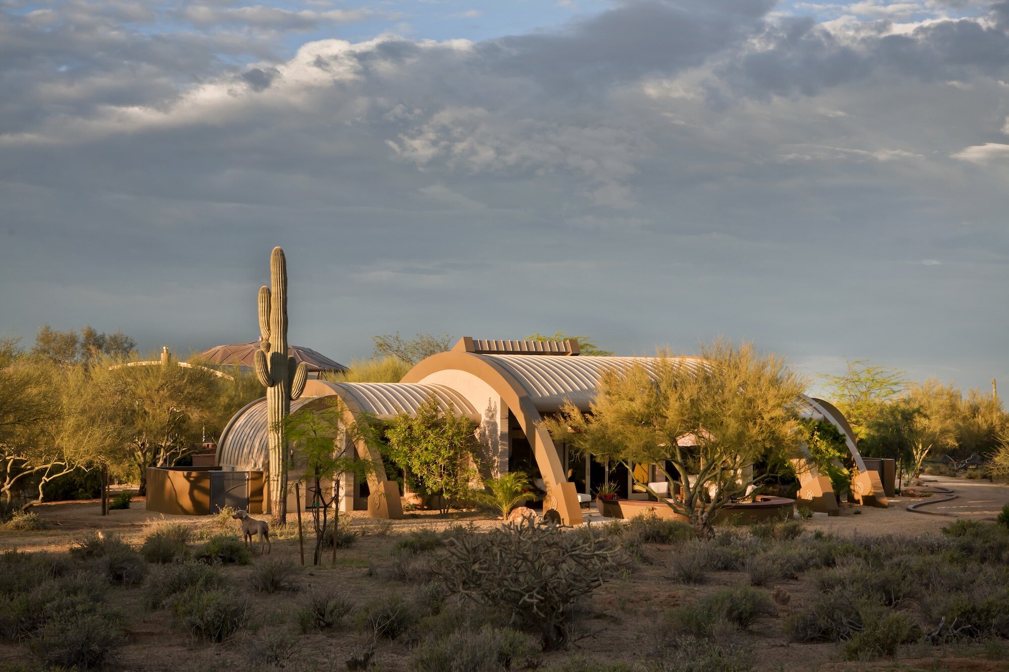 5 A custom modern guest house in Scottsdale - 04.jpeg