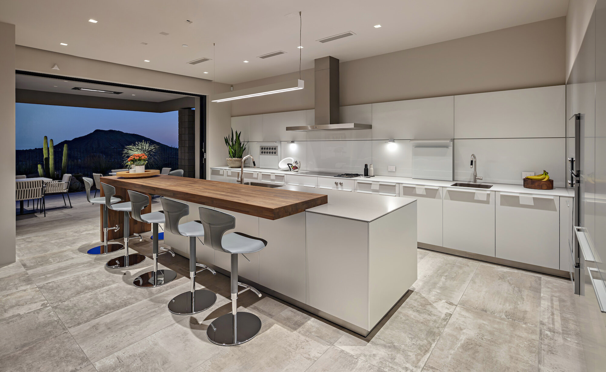 1 A custom modern home in Scottsdale - 10.jpeg