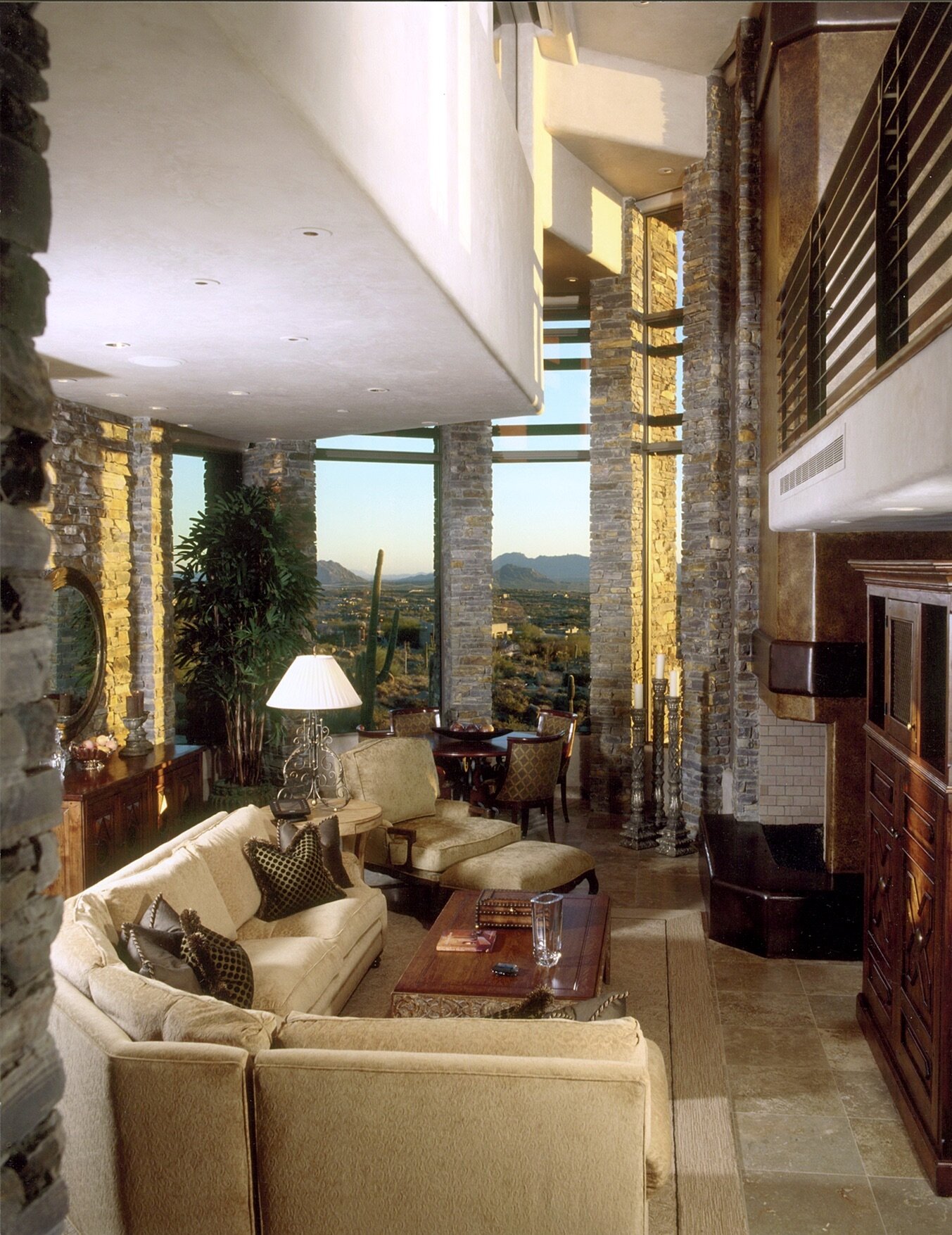 6 A custom modern home in Scottsdale - 02.jpeg