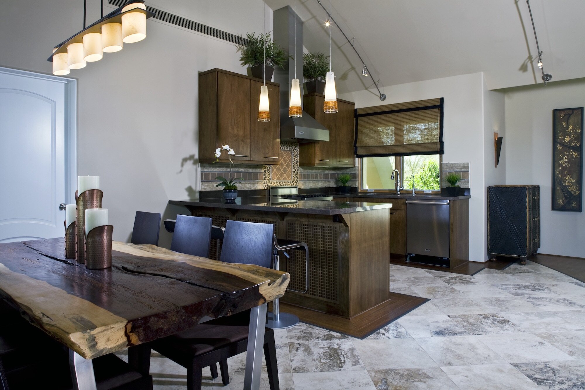5 A custom modern guest house in Scottsdale - 06.jpeg