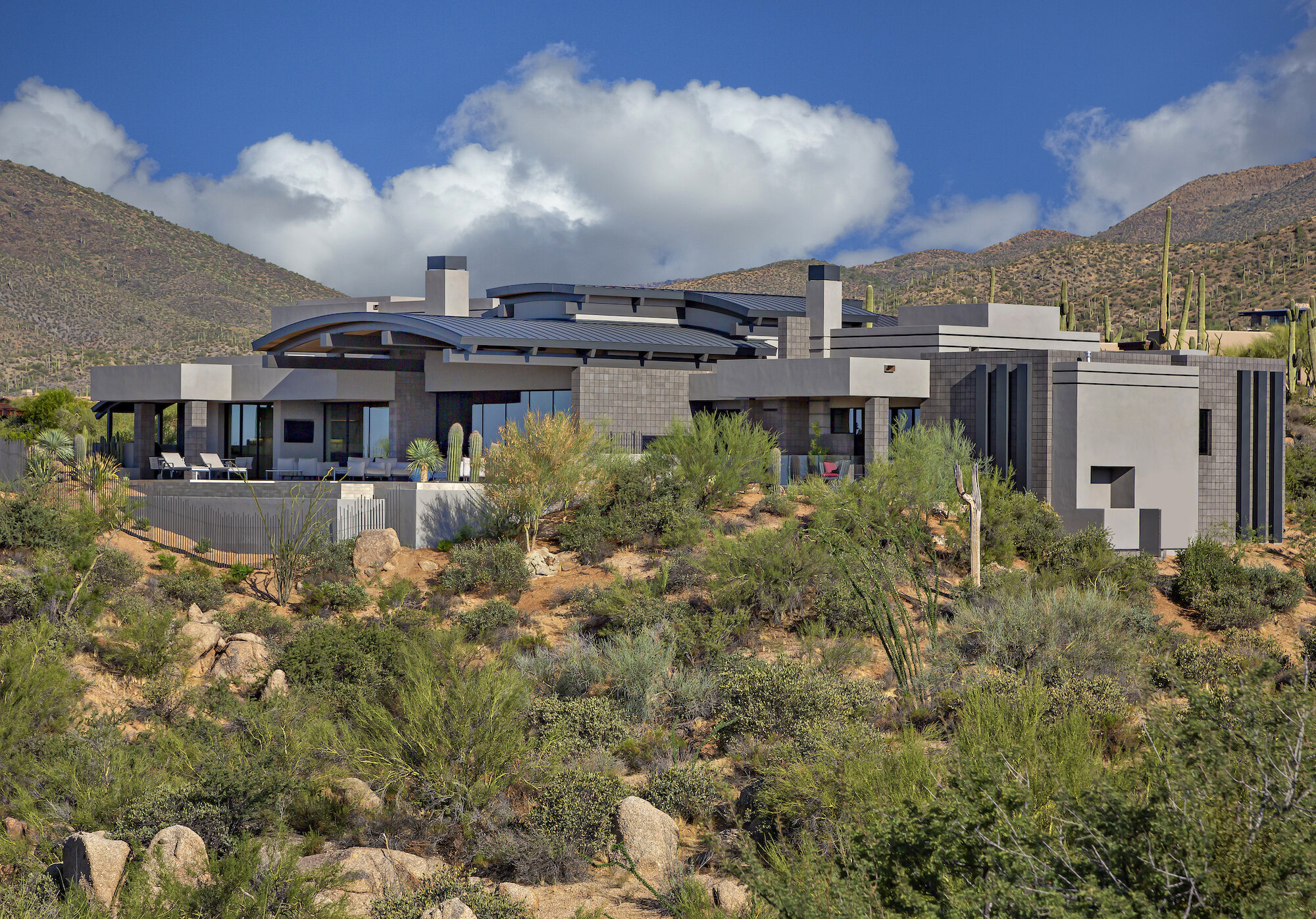 1 A custom modern home in Scottsdale - 01.jpeg
