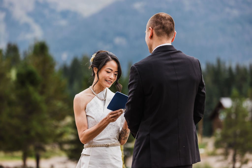 2-Day-Elopement-in-Ouray-Colorado_Vow-of-the-Wild-048.jpg