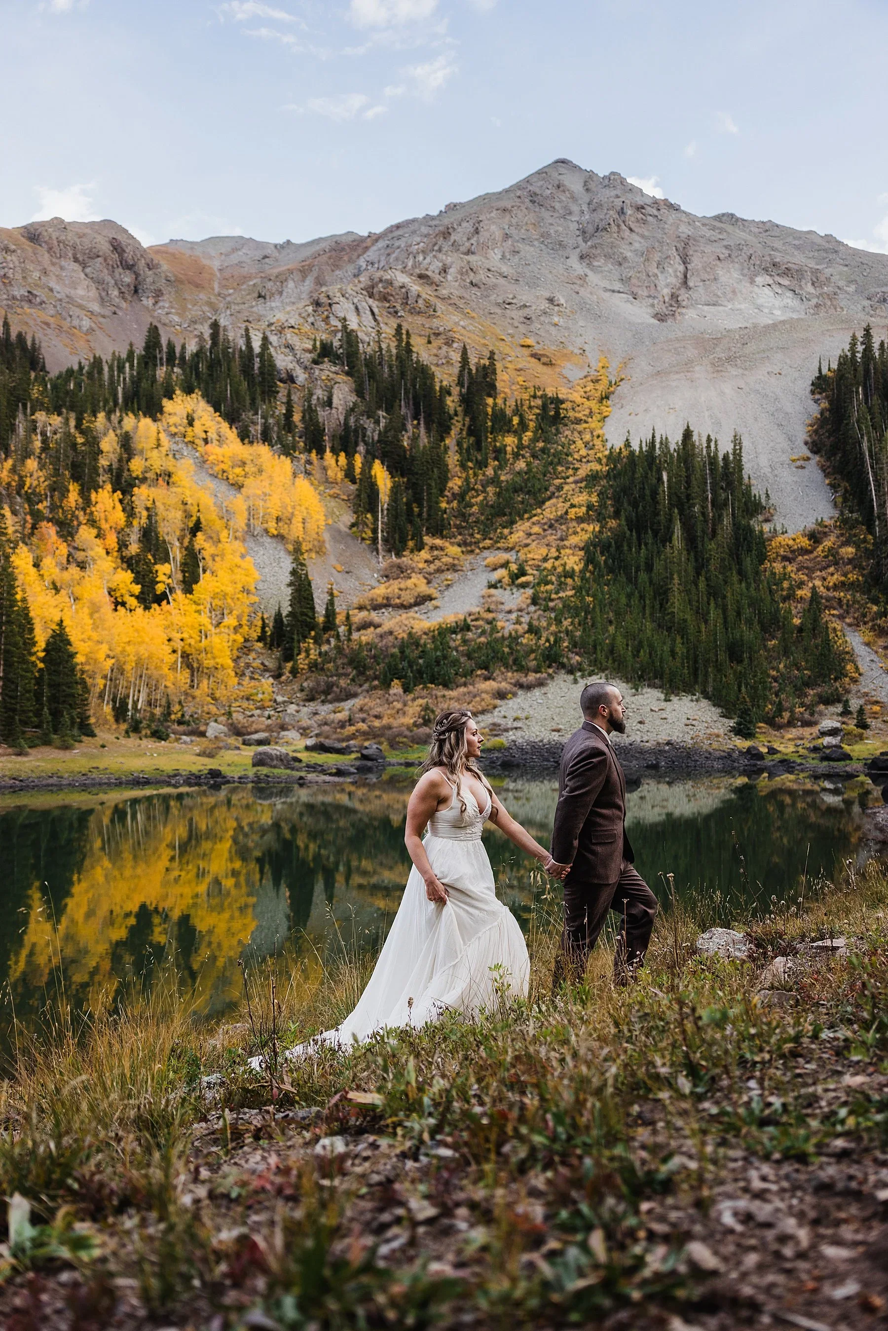 Fall color alpine lake elopement