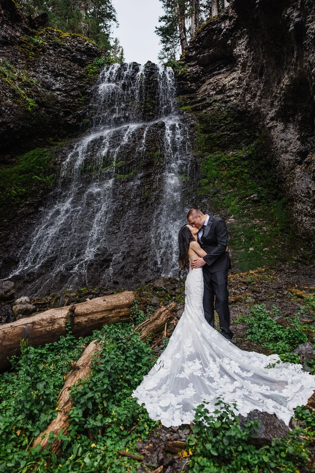 2-Day-Elopement-in-Ouray-Colorado_Vow-of-the-Wild-141.jpg