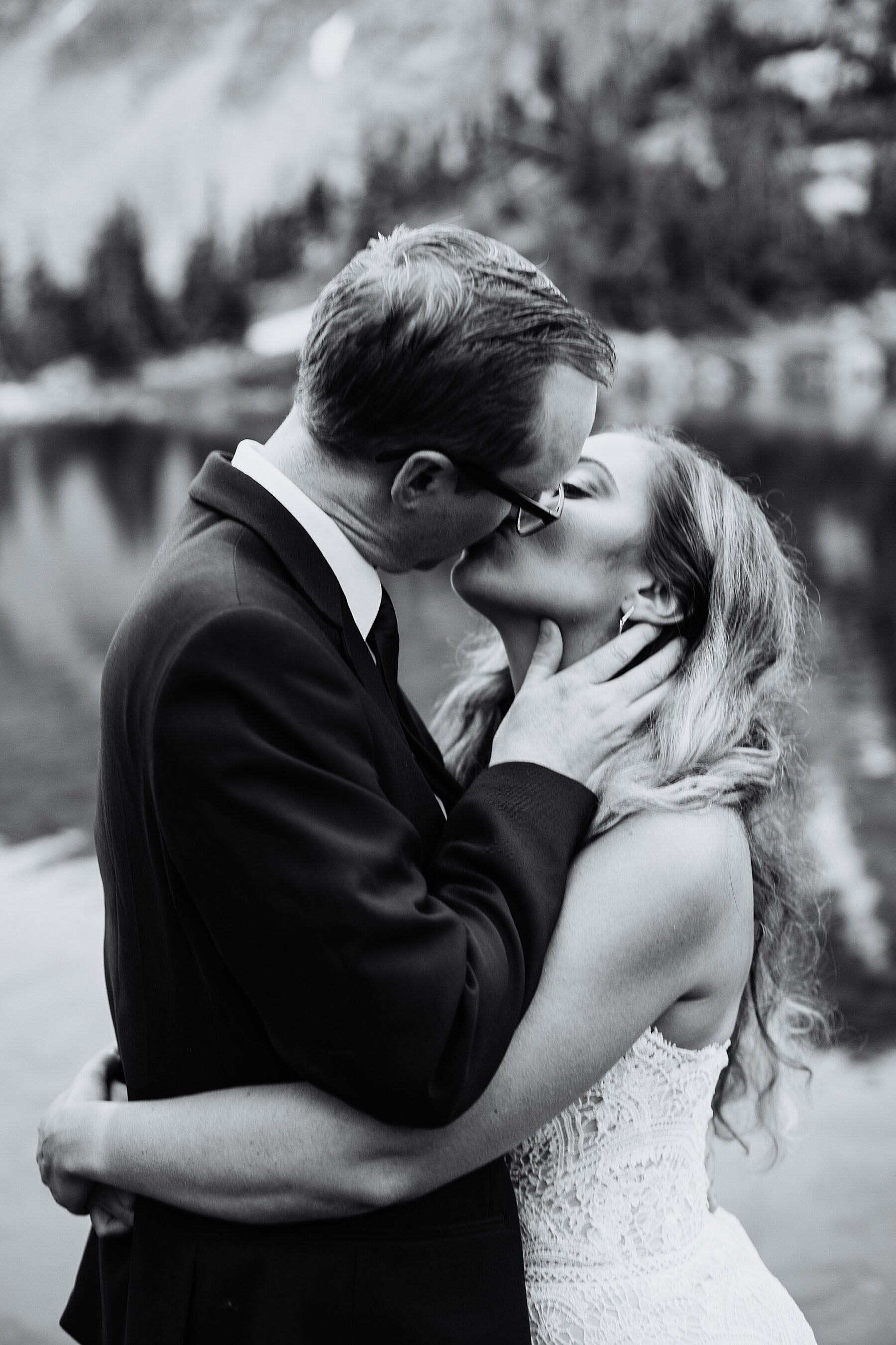 Sunrise Alpine Lake Elopement in the Mountains of Colorado | Vow