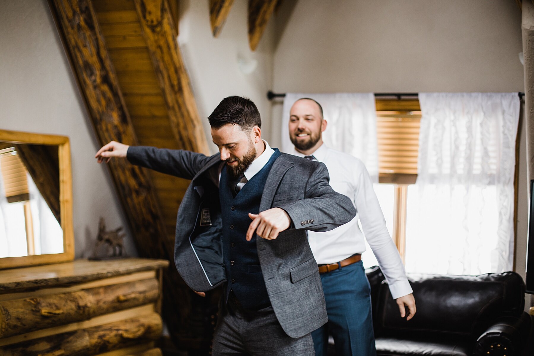 Colorado Winter Hiking Elopement | Colorado Elopement Photograph