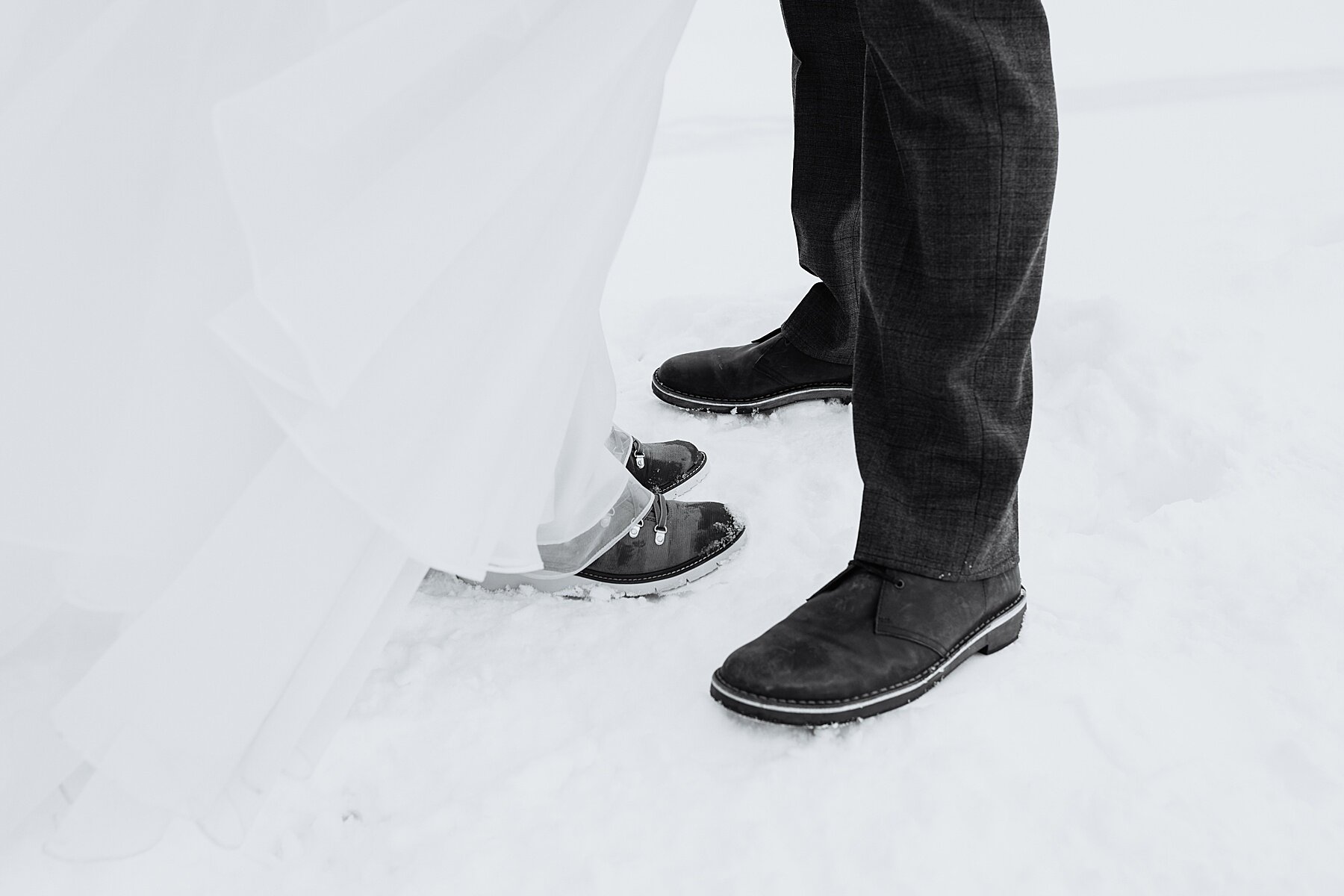 Colorado Winter Hiking Elopement | Colorado Elopement Photograph